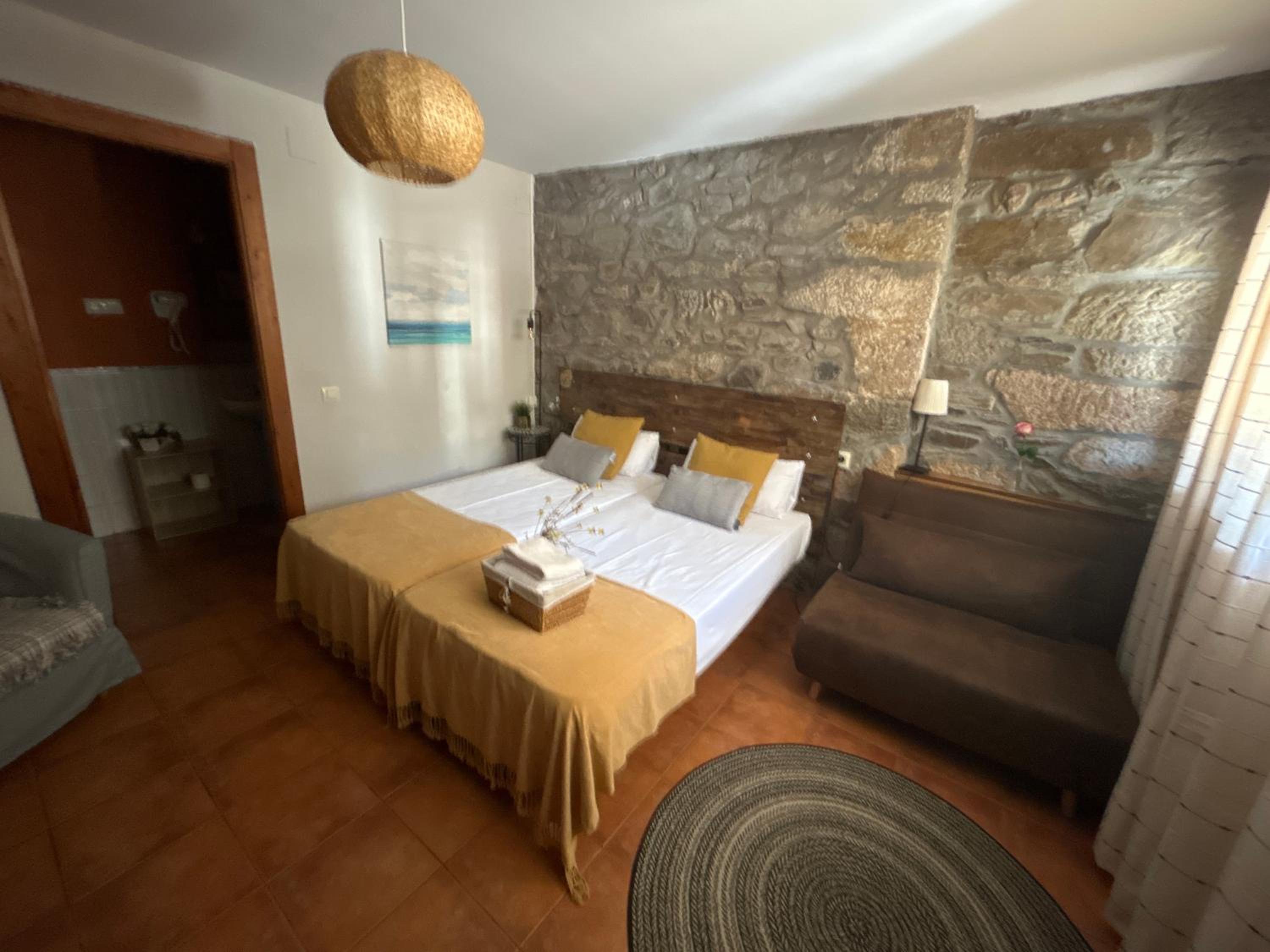Triple Room with Private Bathroom photo 3