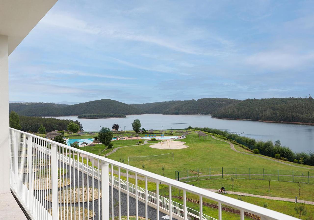 Suite with Lake View photo 2