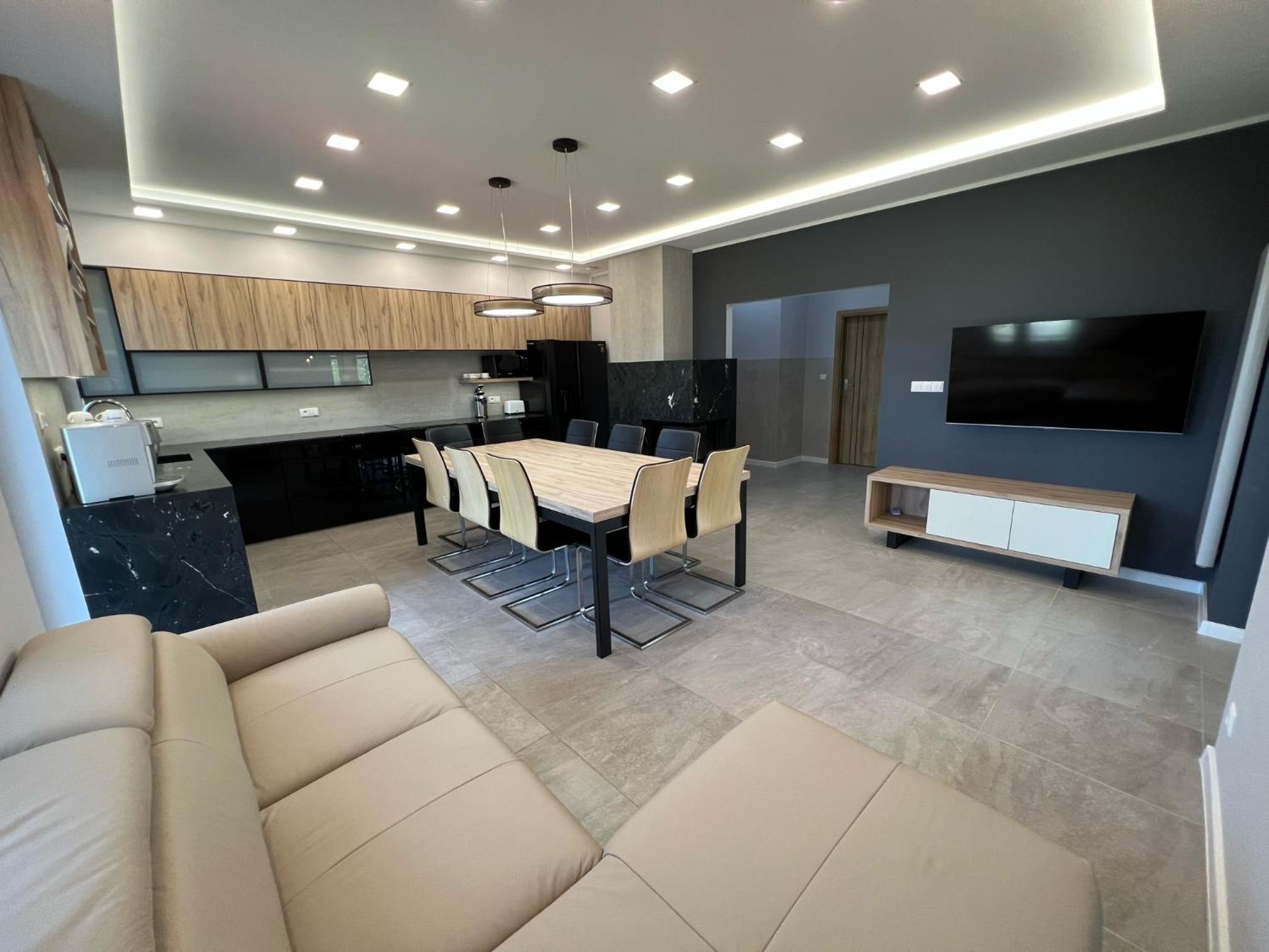 Three-Bedroom Villa photo 3