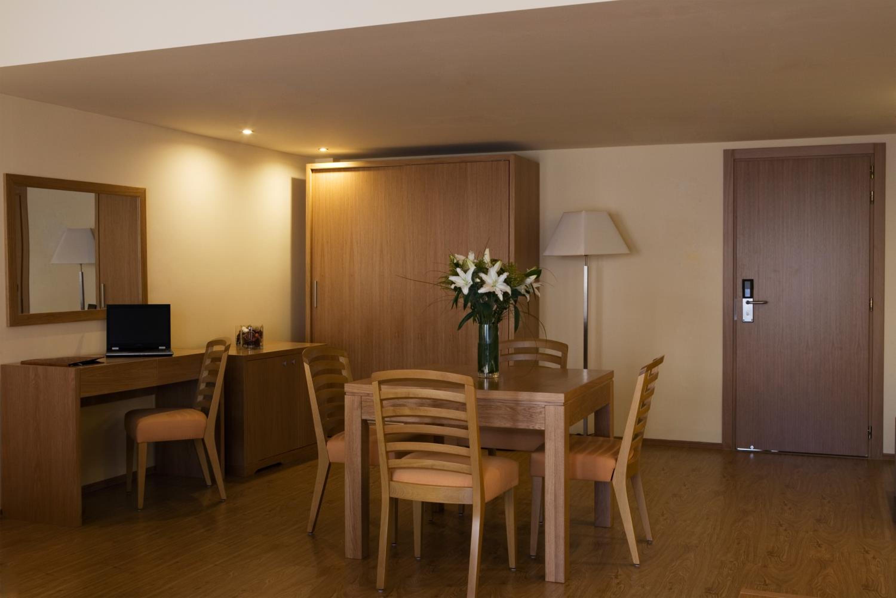 Family Room with Sea View