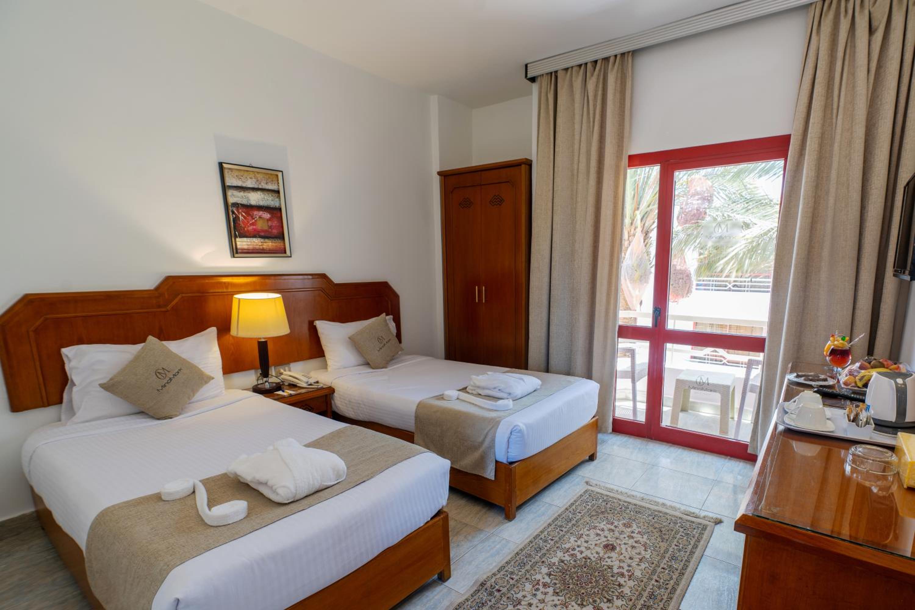 Standard Room with Partial Sea and Garden View photo 1