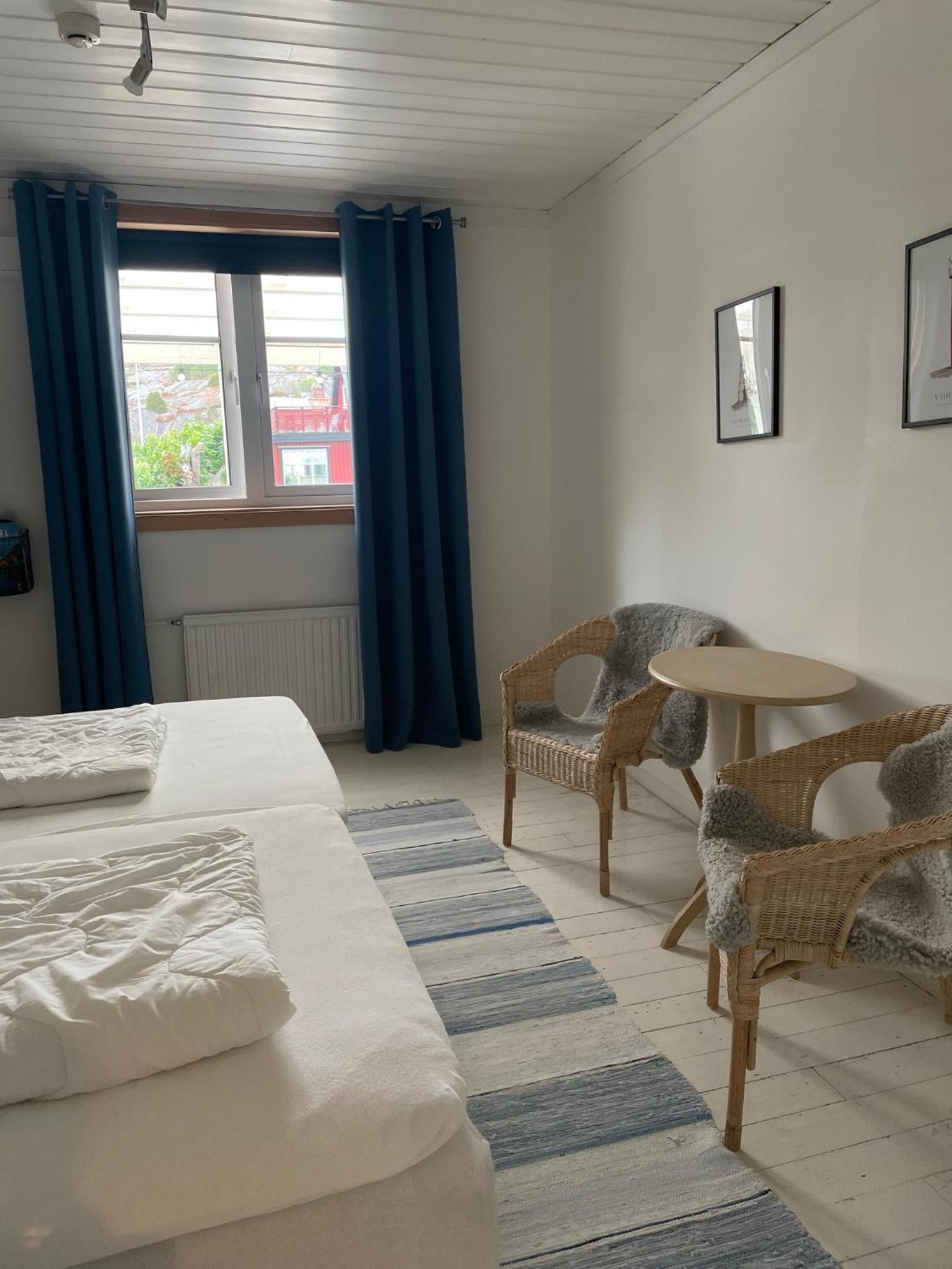 Double Room with Shared Bathroom photo 1