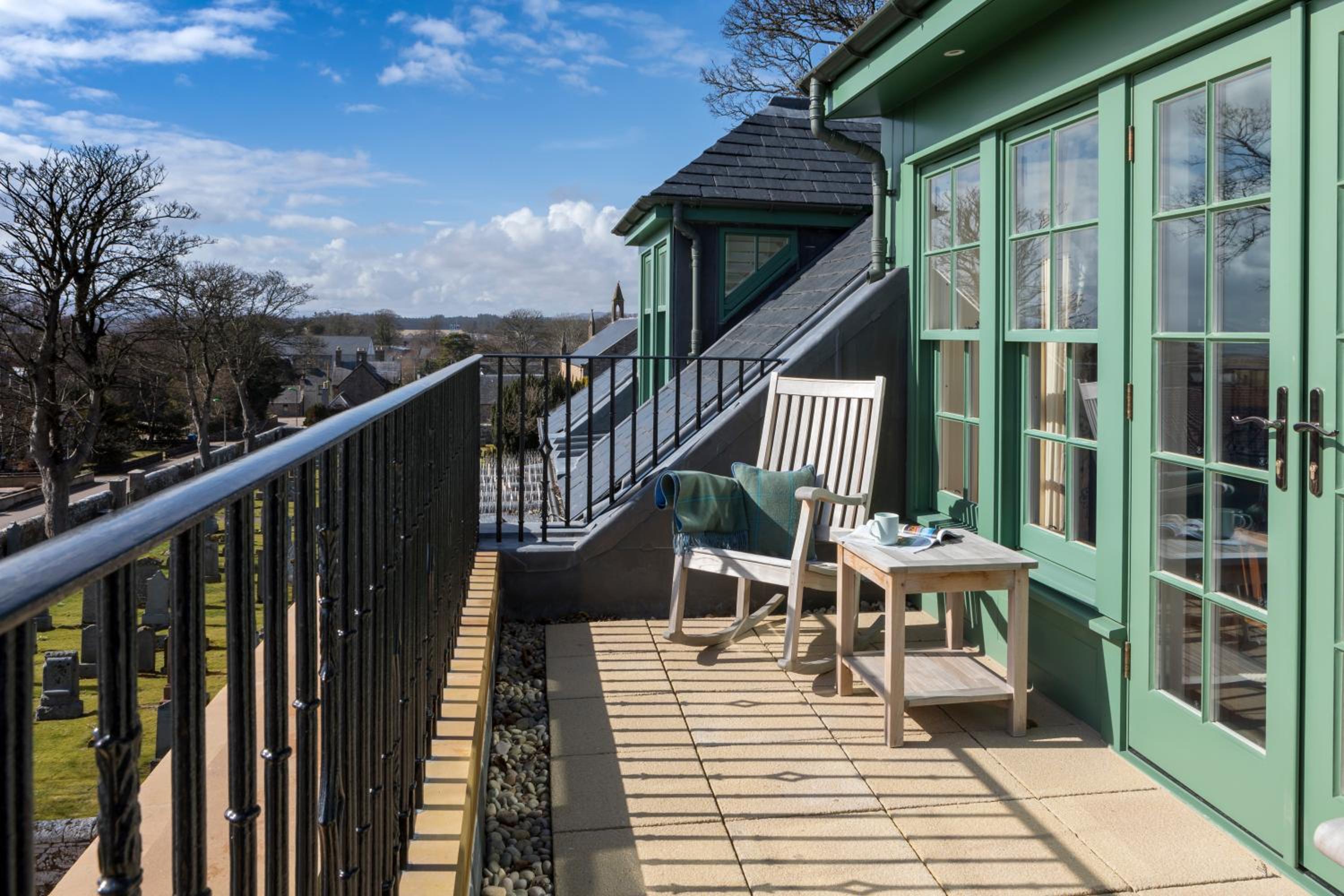 Glenshiel Mallart Penthouse - Photo 4