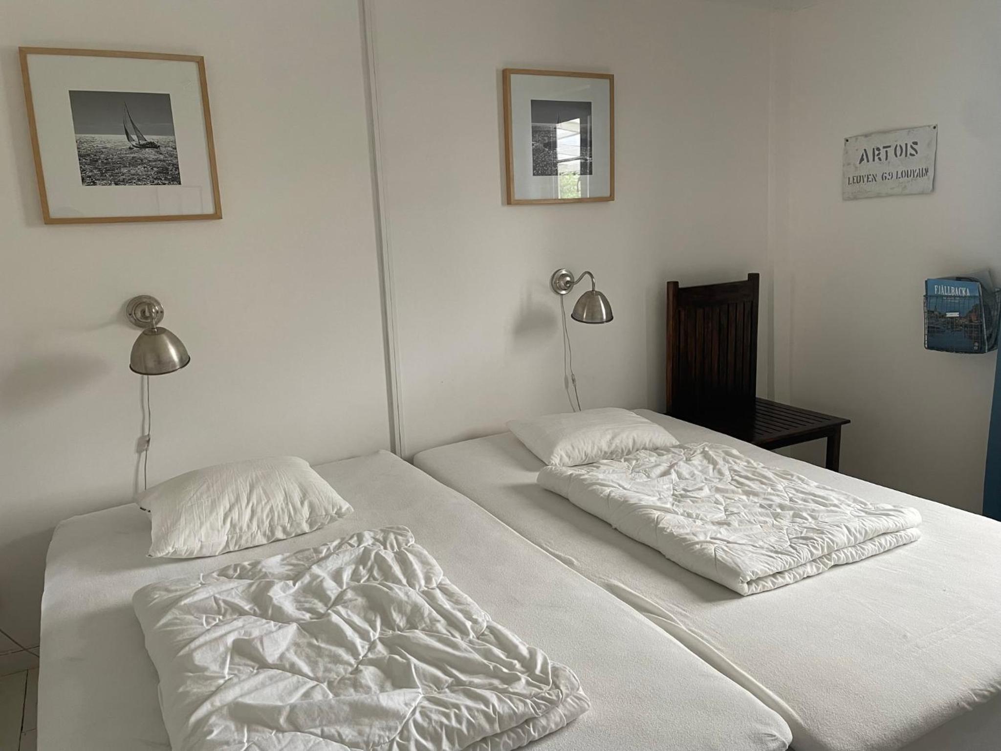 Double Room with Shared Bathroom photo 2