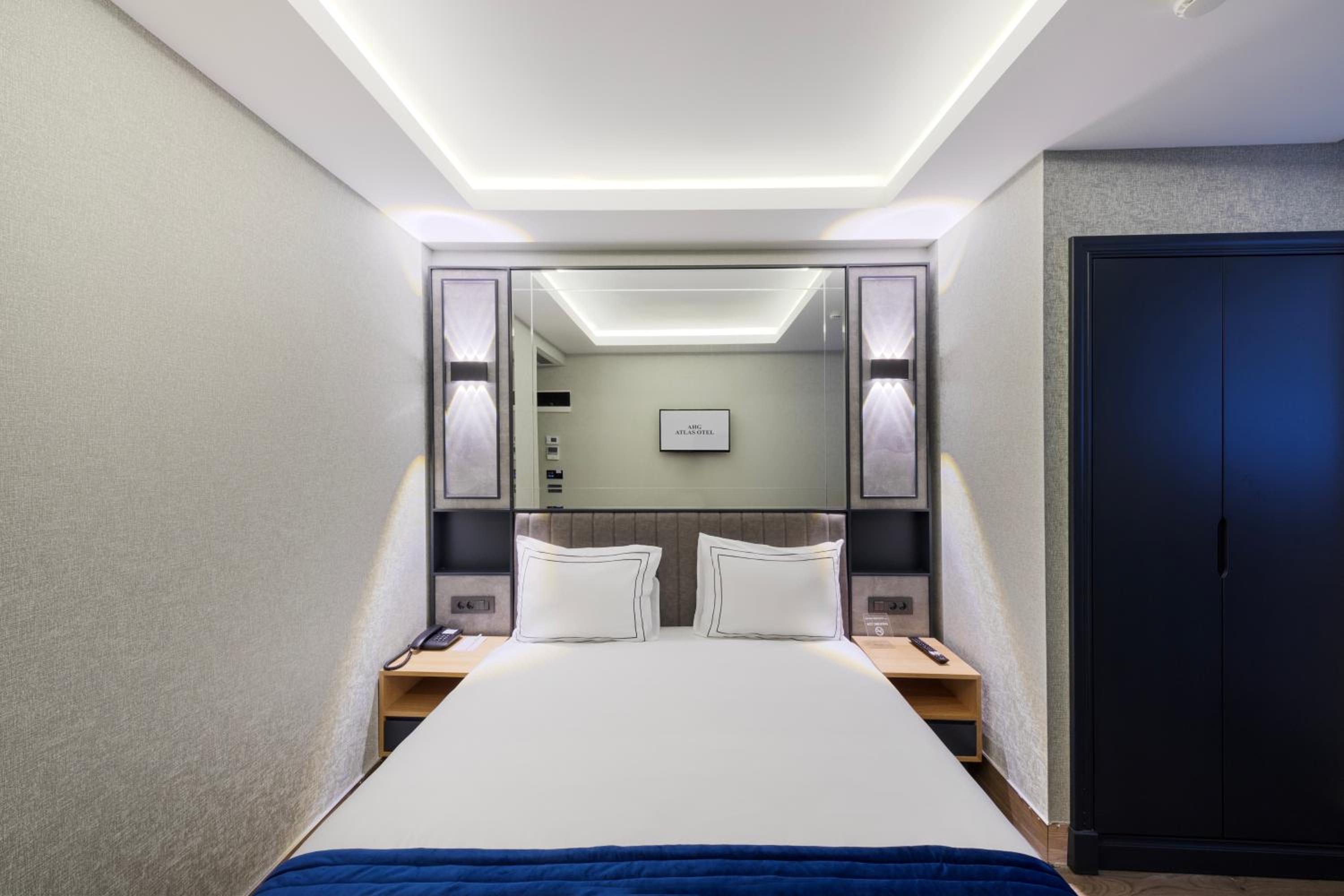 Budget Double Room photo 2