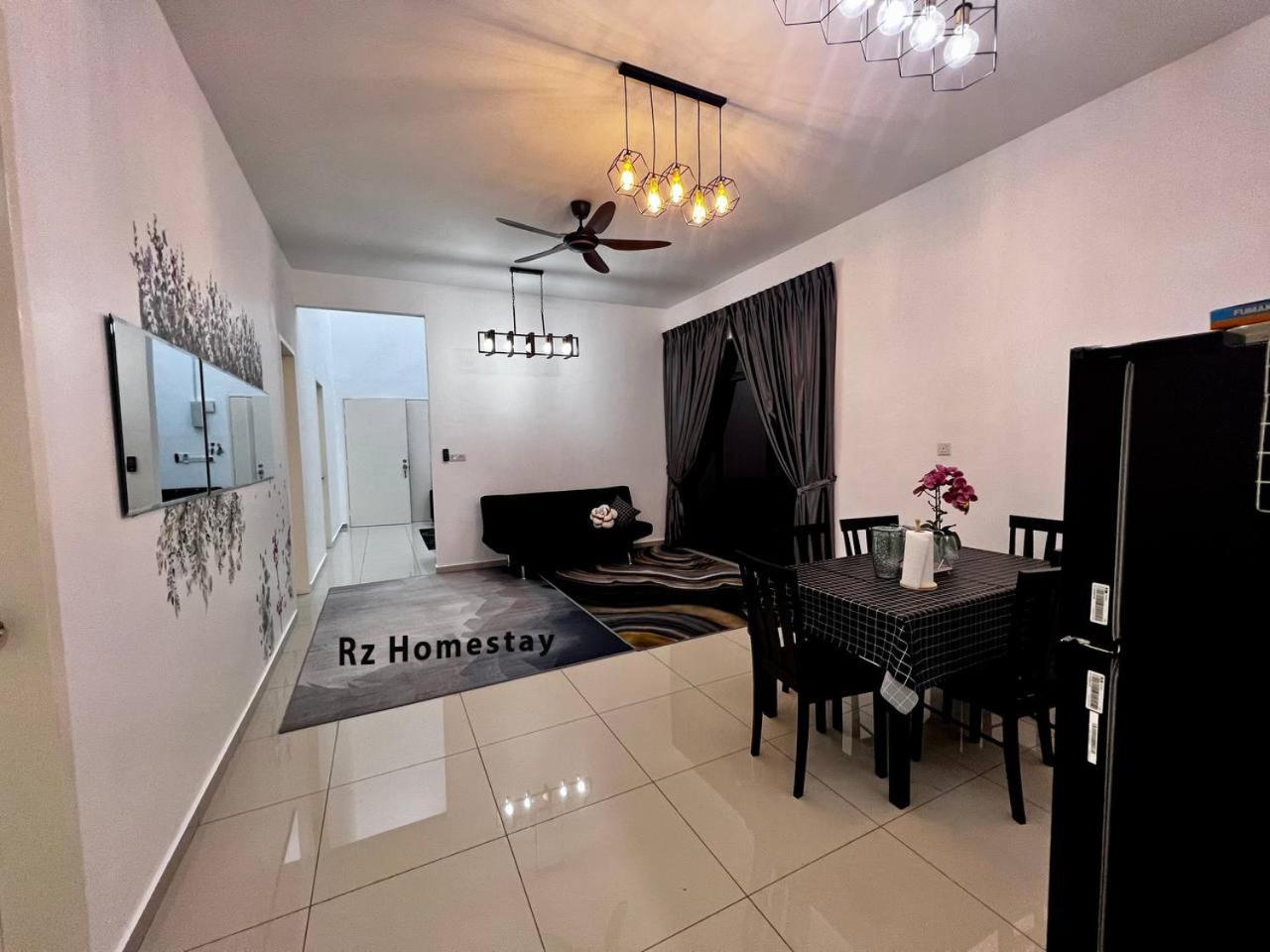 Three-Bedroom House photo 2