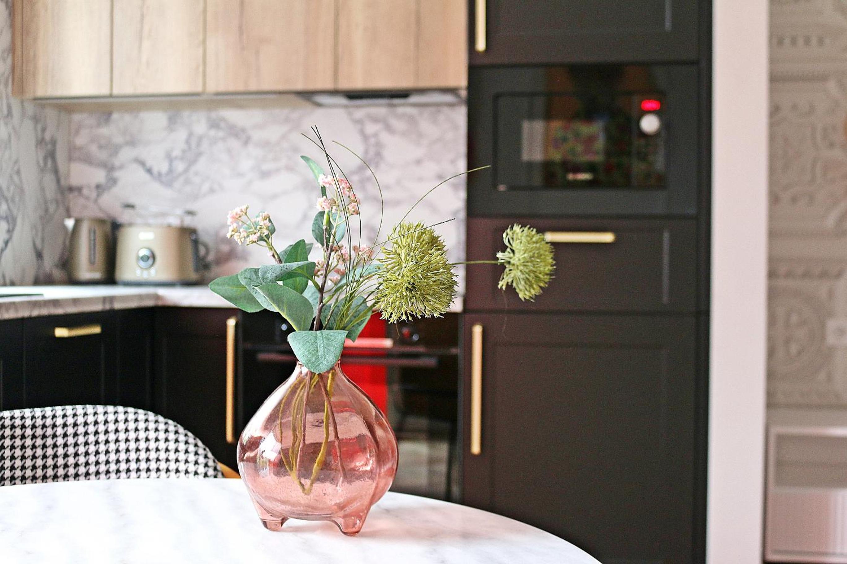 One-Bedroom Apartment - Photo 12