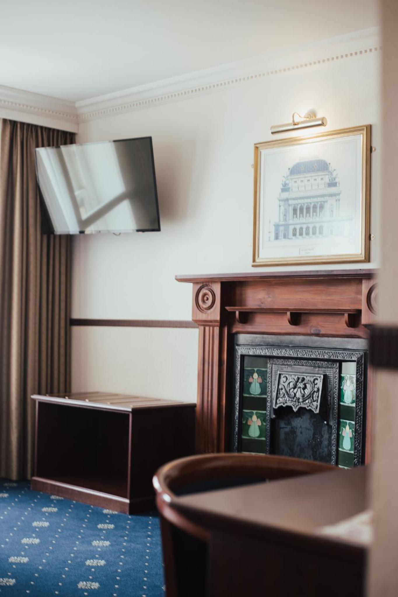 Standard Double or Twin Room photo 2