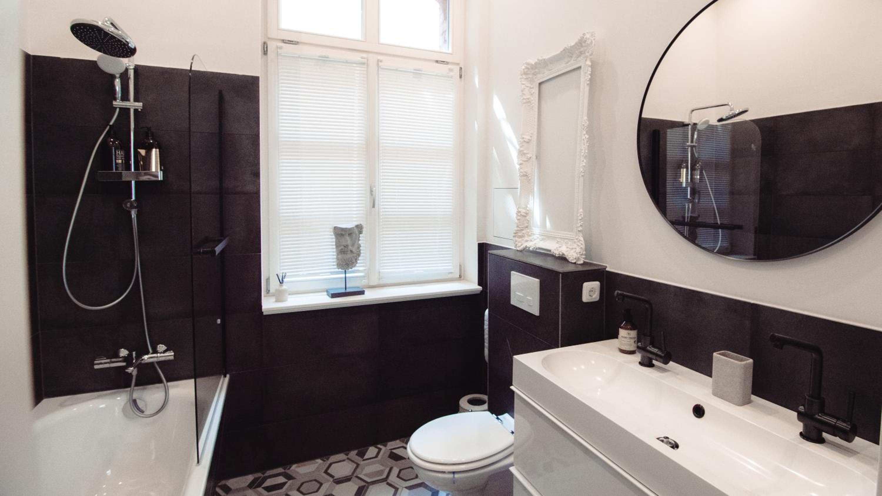 Deluxe King Room photo 2