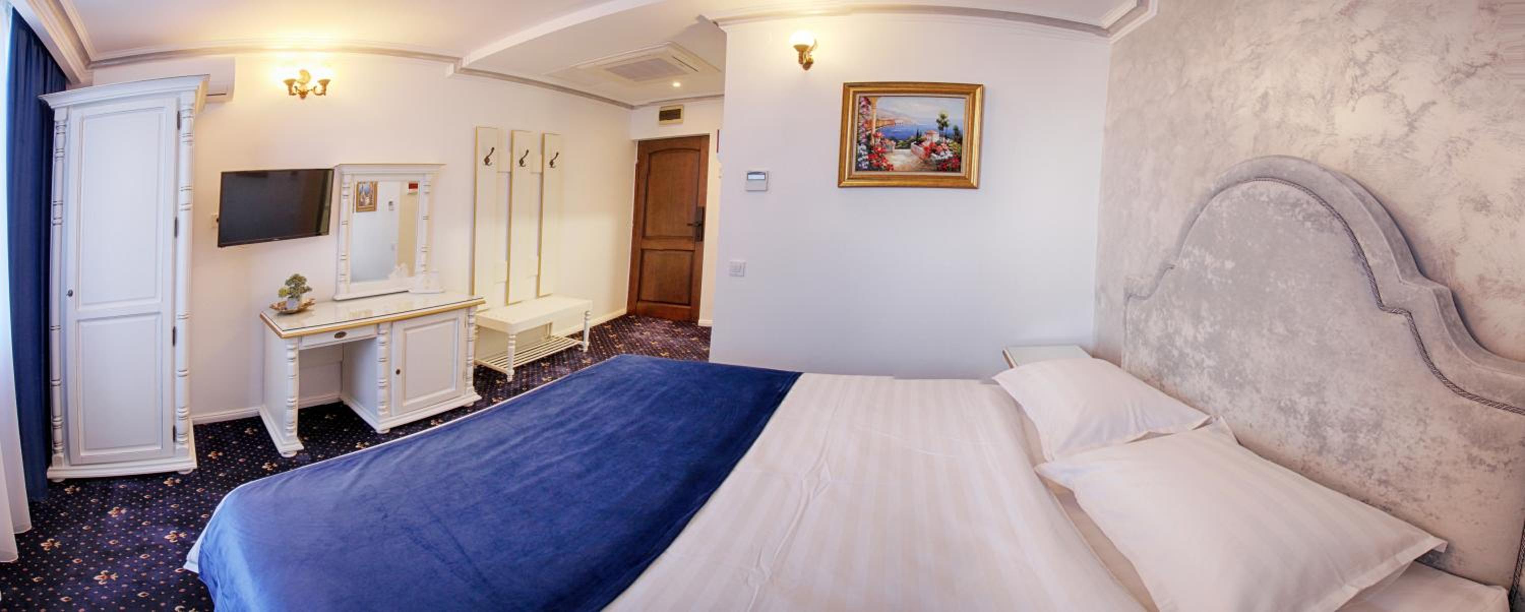 Standard King Room - Photo 2