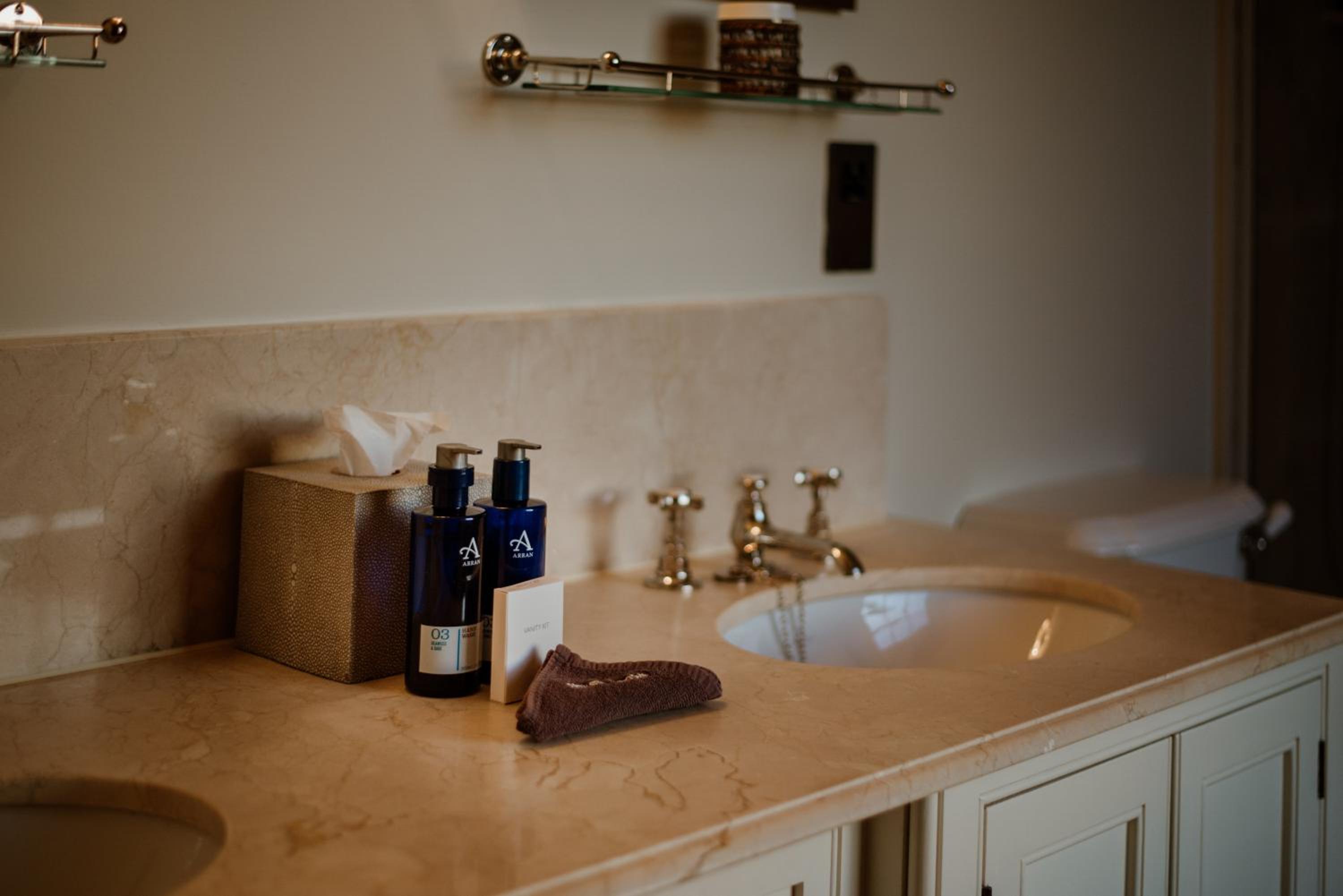 Mews Junior Suite - Photo 13