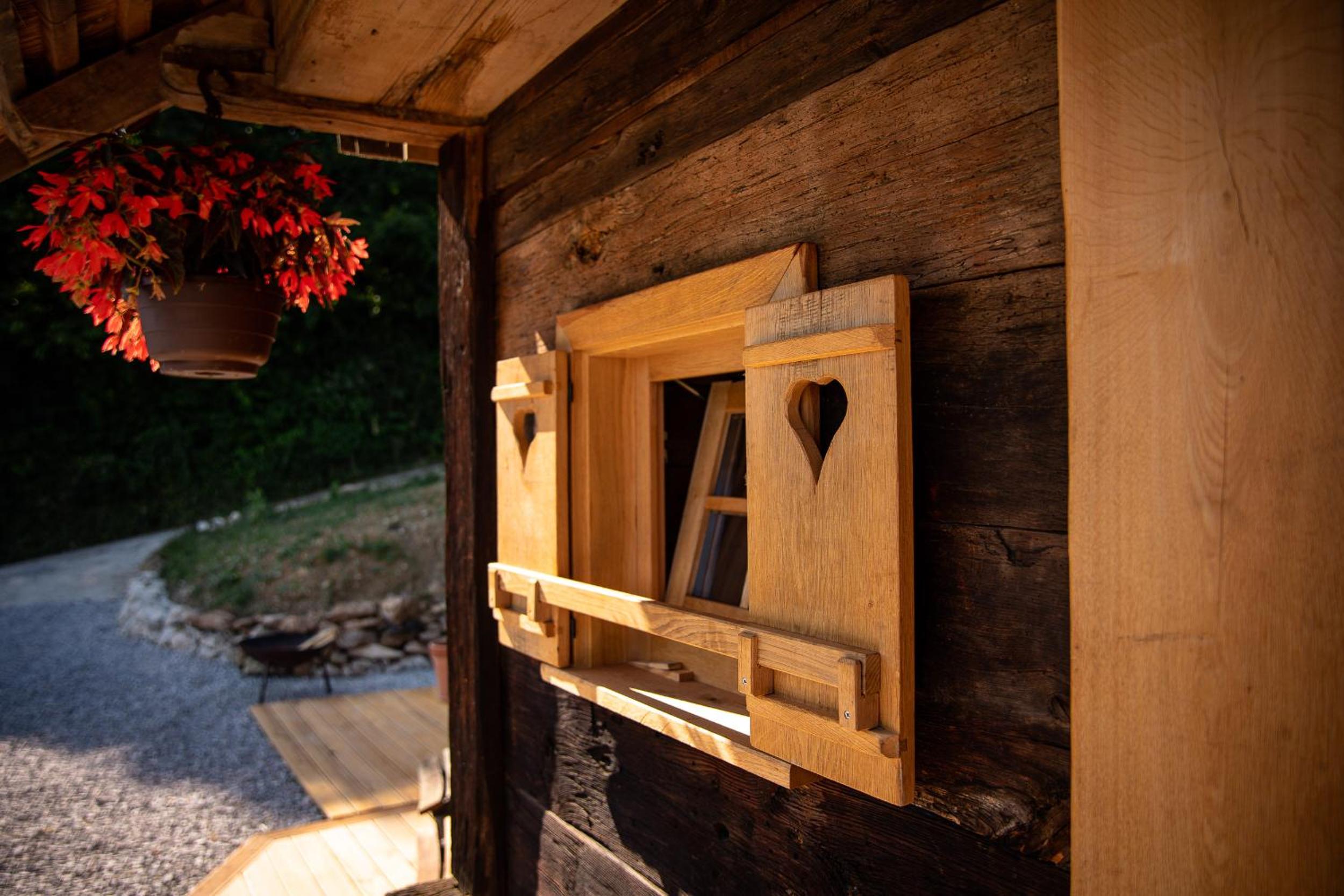 One-Bedroom House - Photo 4