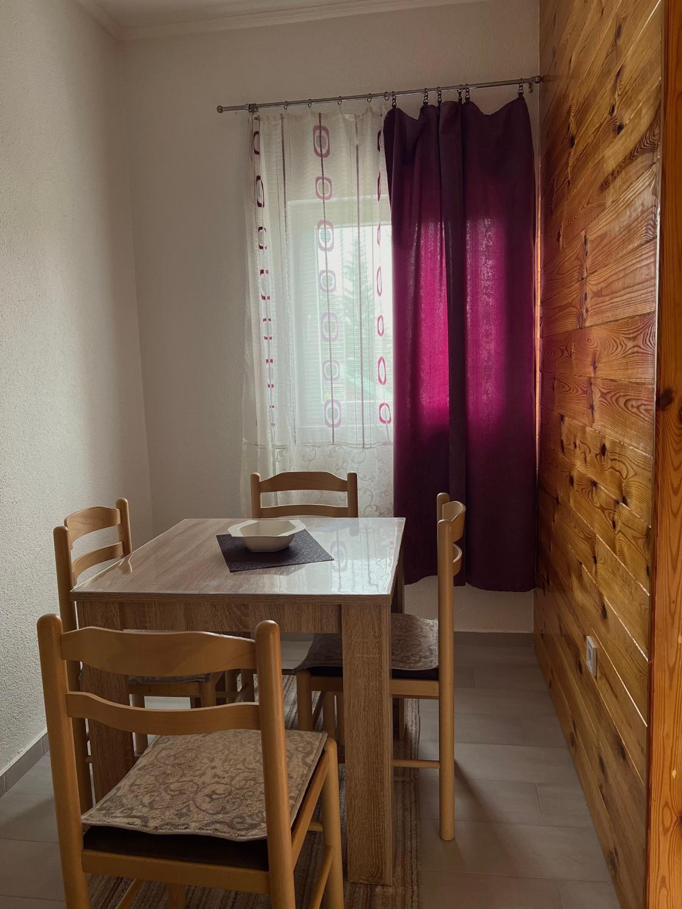 One-Bedroom House photo 3