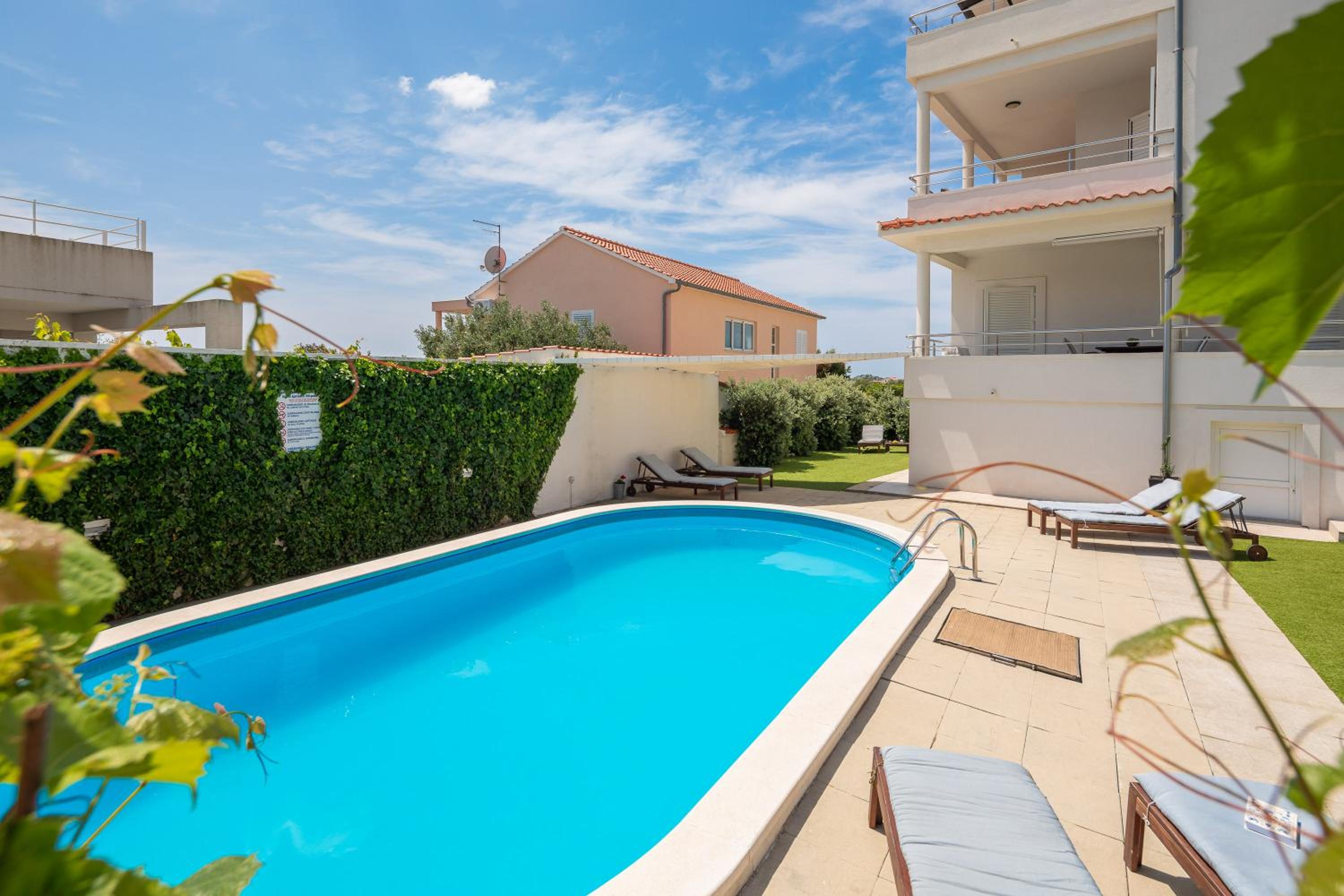 One-Bedroom Apartment with Balcony - Photo 38