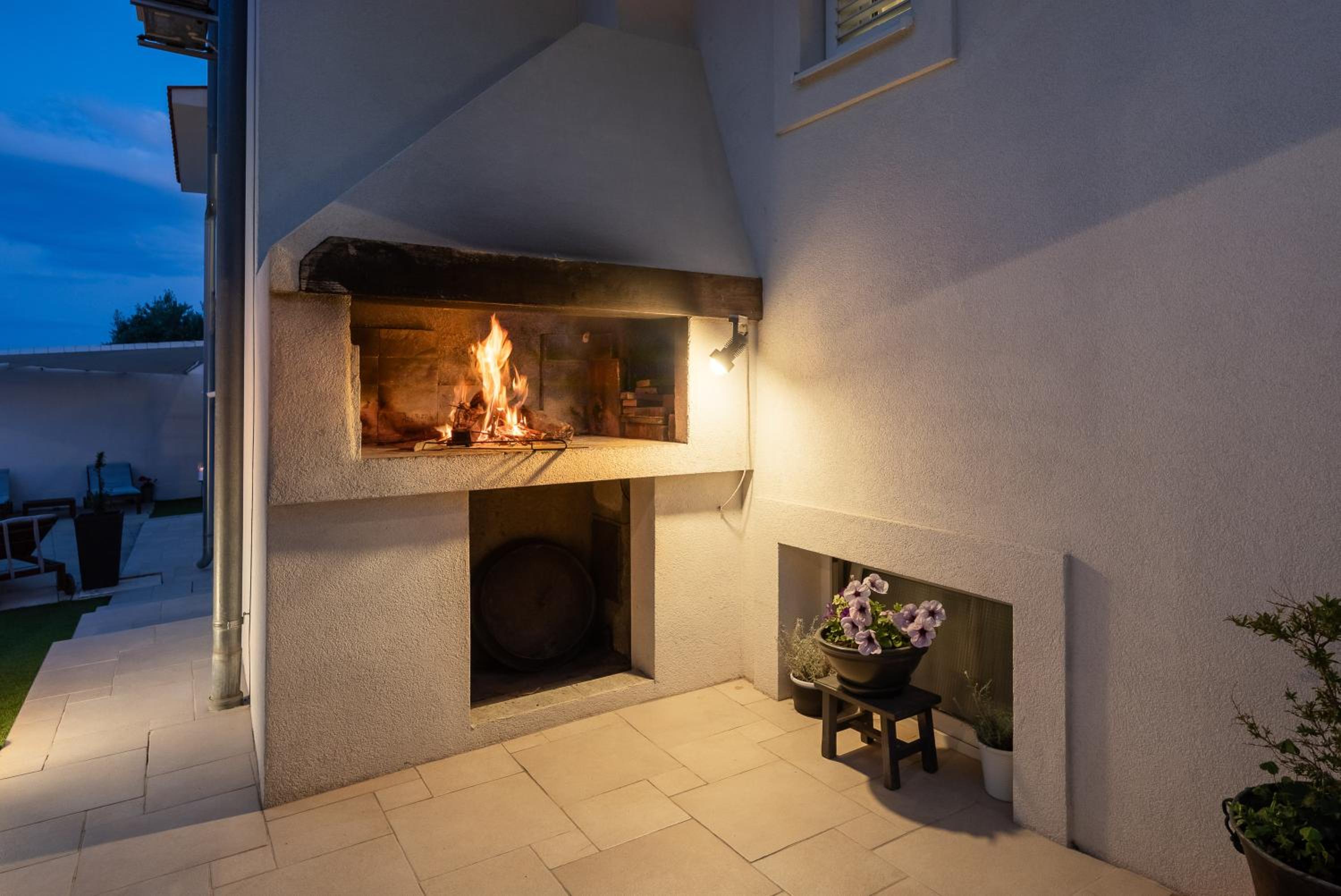 One-Bedroom Apartment with Balcony - Photo 8