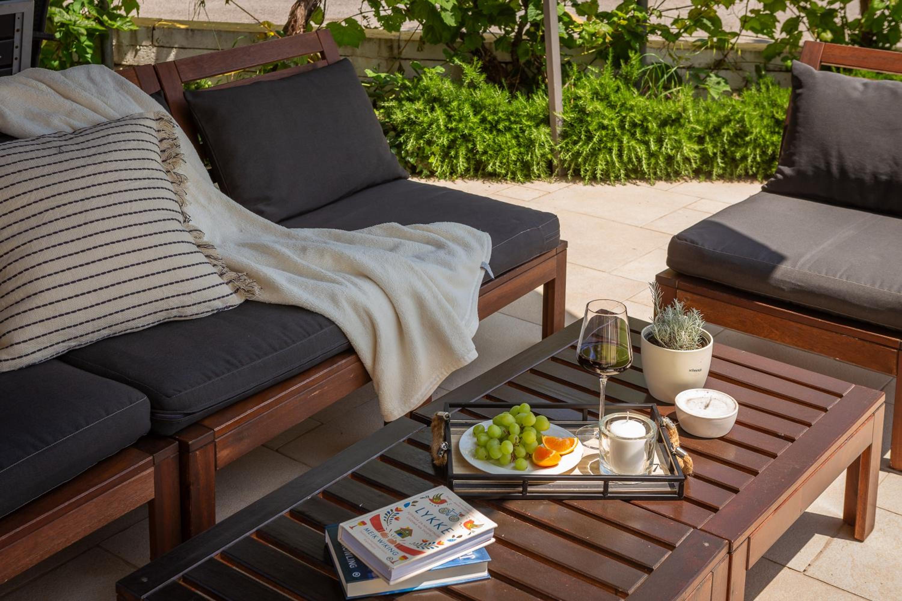 One-Bedroom Apartment with Balcony - Photo 11