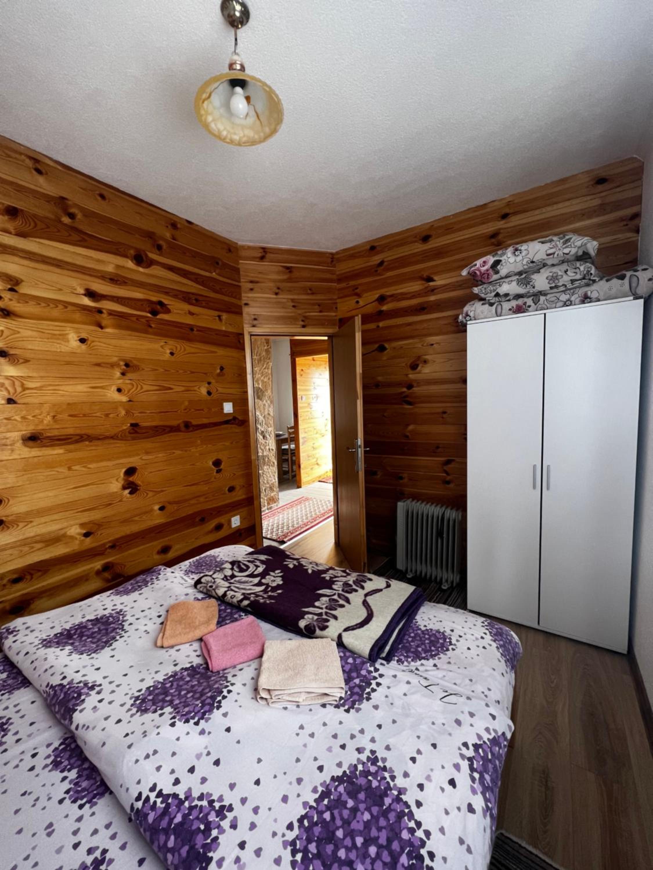 One-Bedroom House photo 2