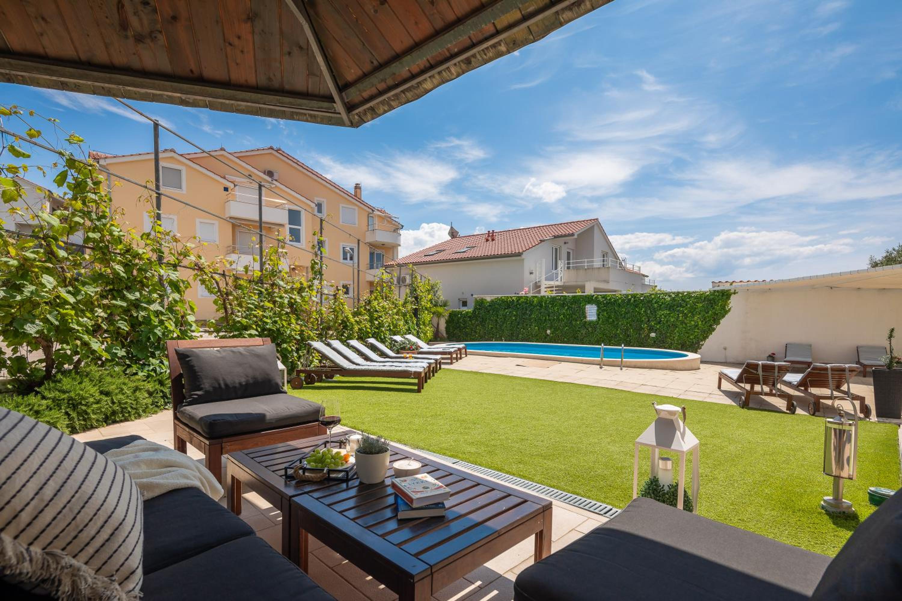 One-Bedroom Apartment with Balcony - Photo 14