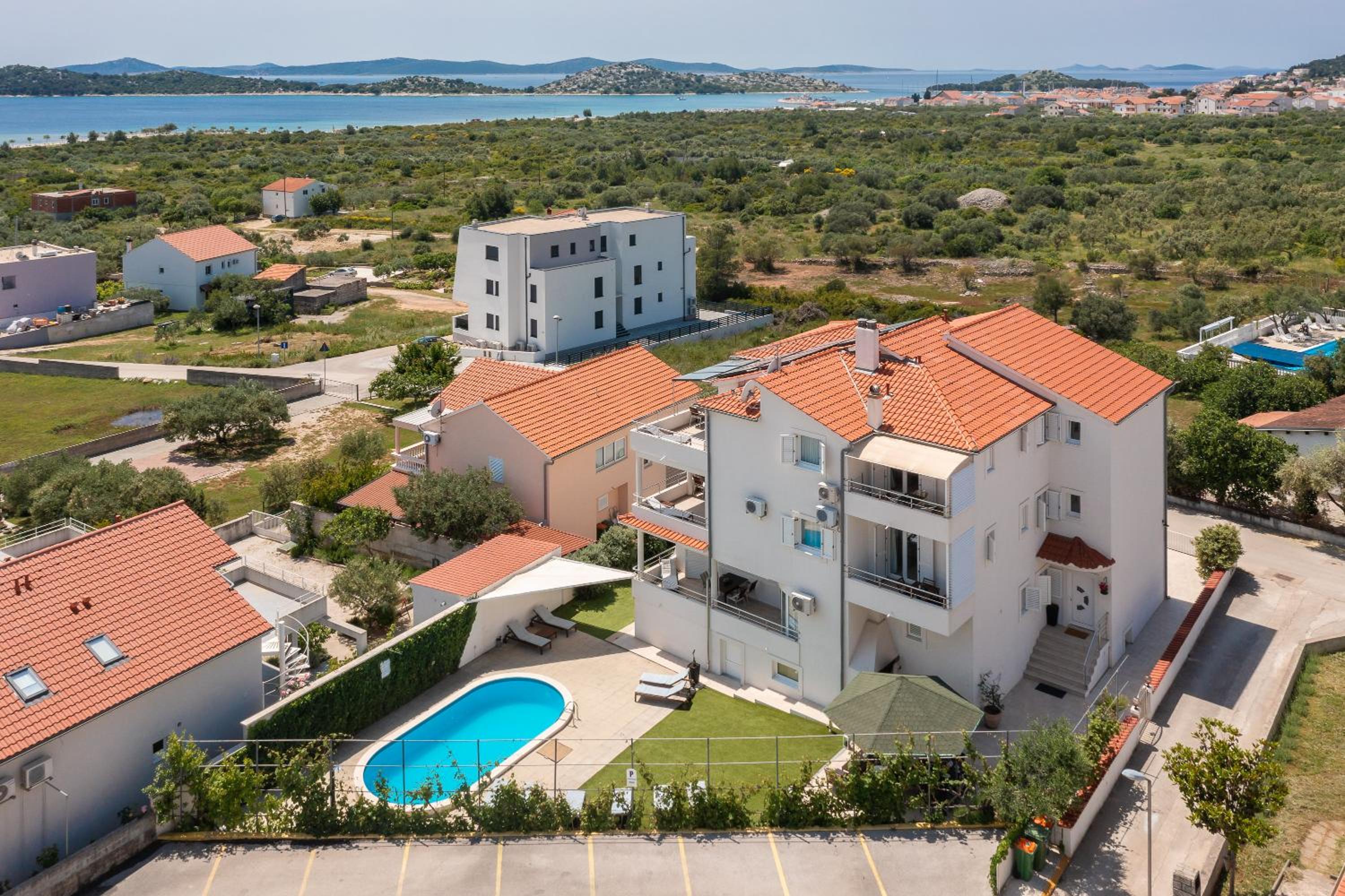 One-Bedroom Apartment with Balcony - Photo 20