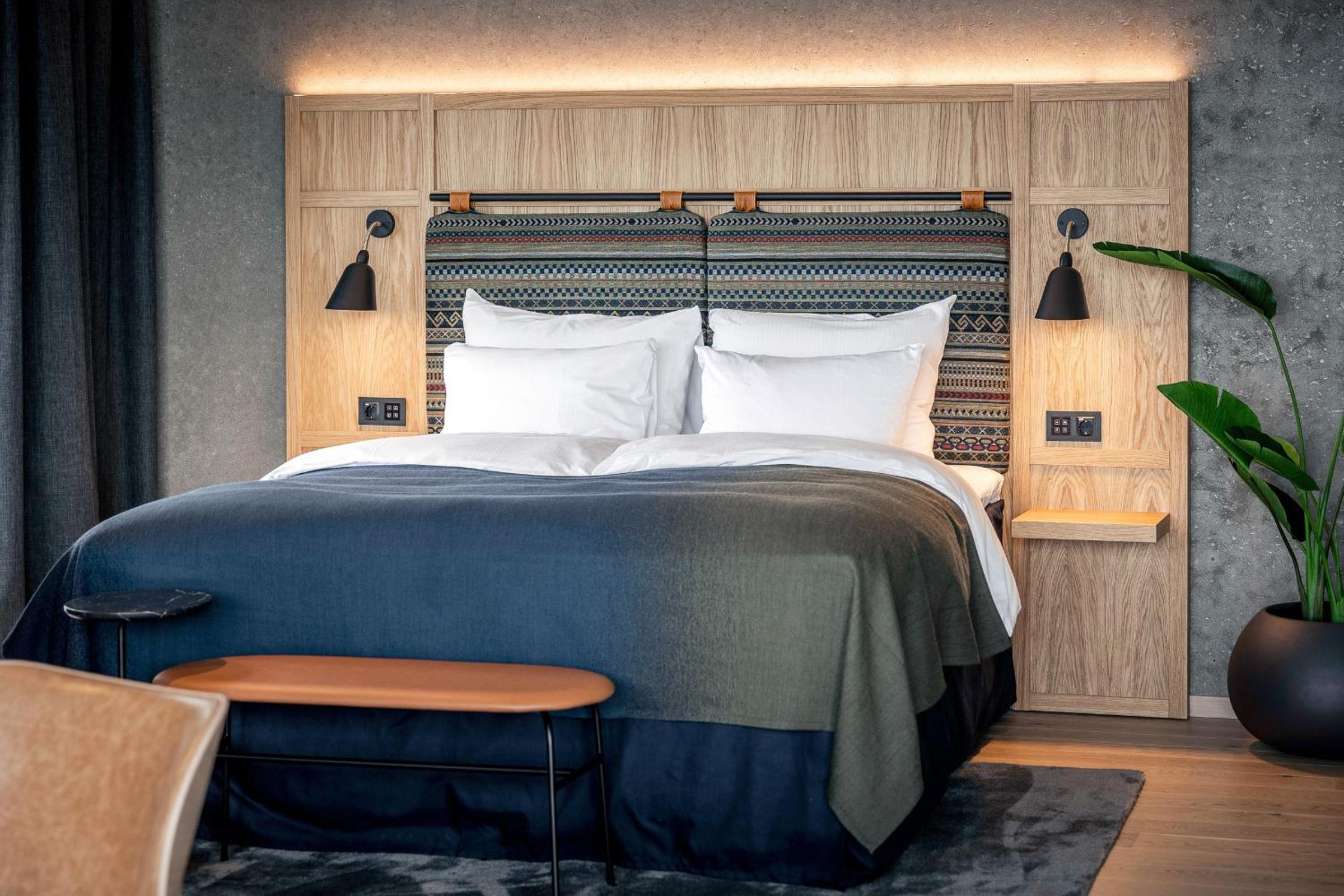 Suite with Balcony - Photo 3