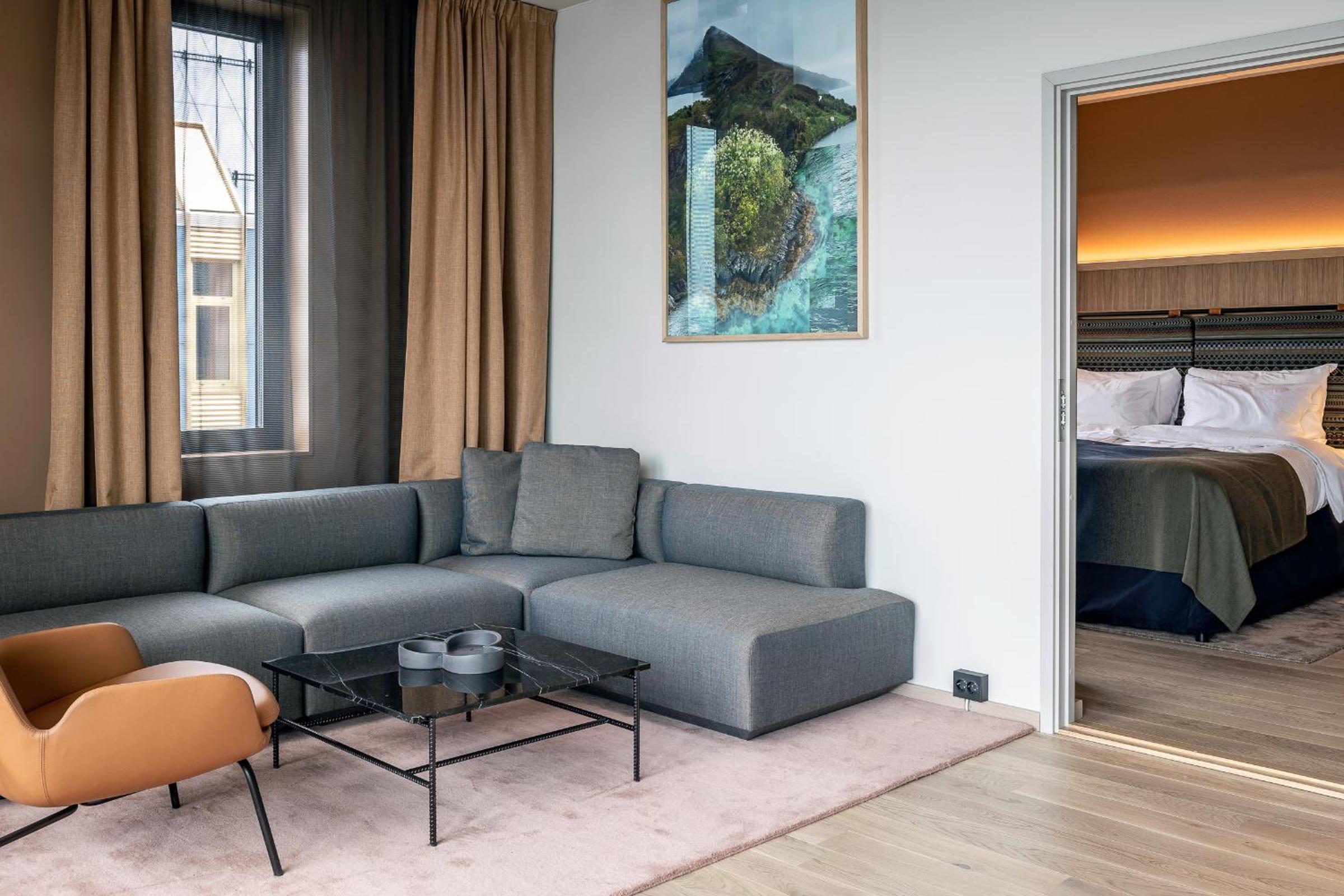 Suite with Balcony - Photo 4