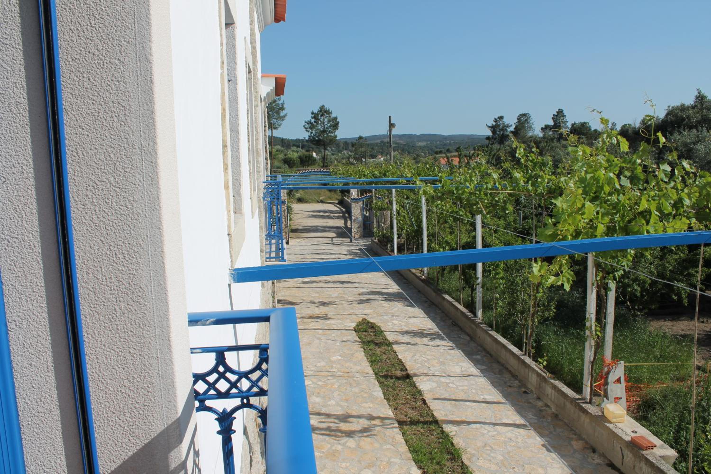 Double Room with Balcony - Photo 6