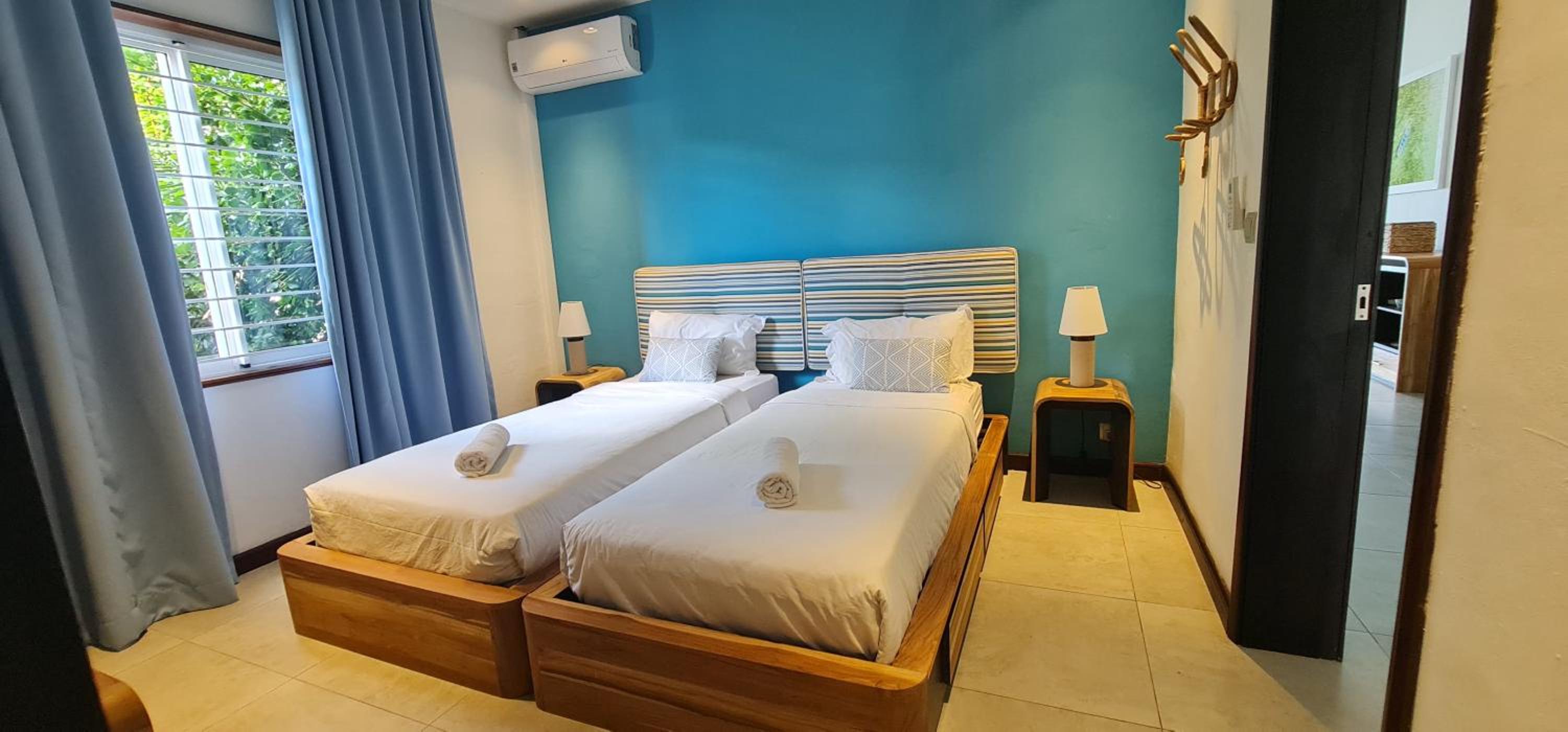 Two-Bedroom Apartment with Balcony and Sea View