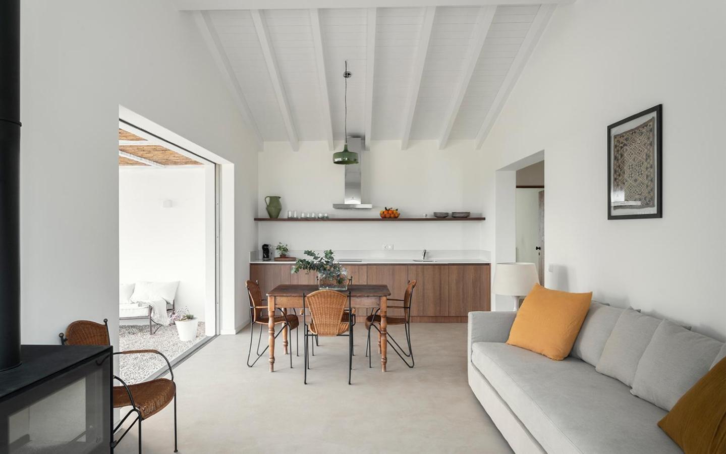 Apartment with Terrace photo 2