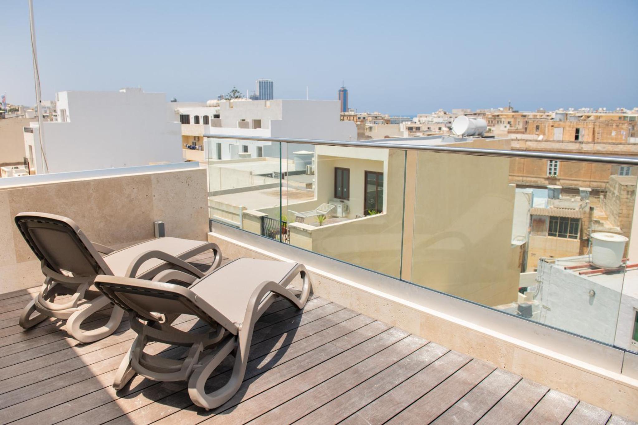 Deluxe Double Room with Balcony and Sea View photo 3