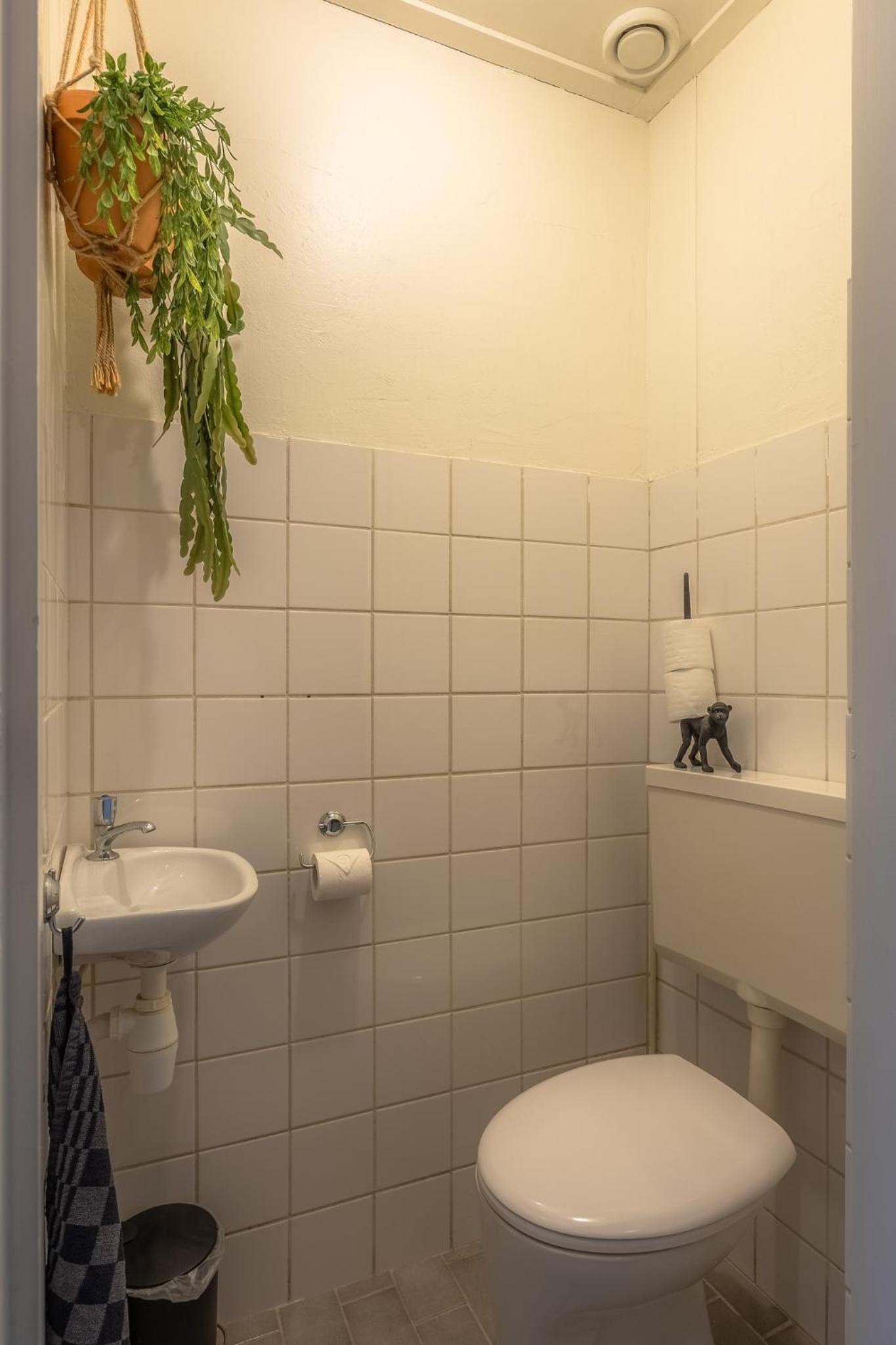 One-Bedroom House - Photo 26