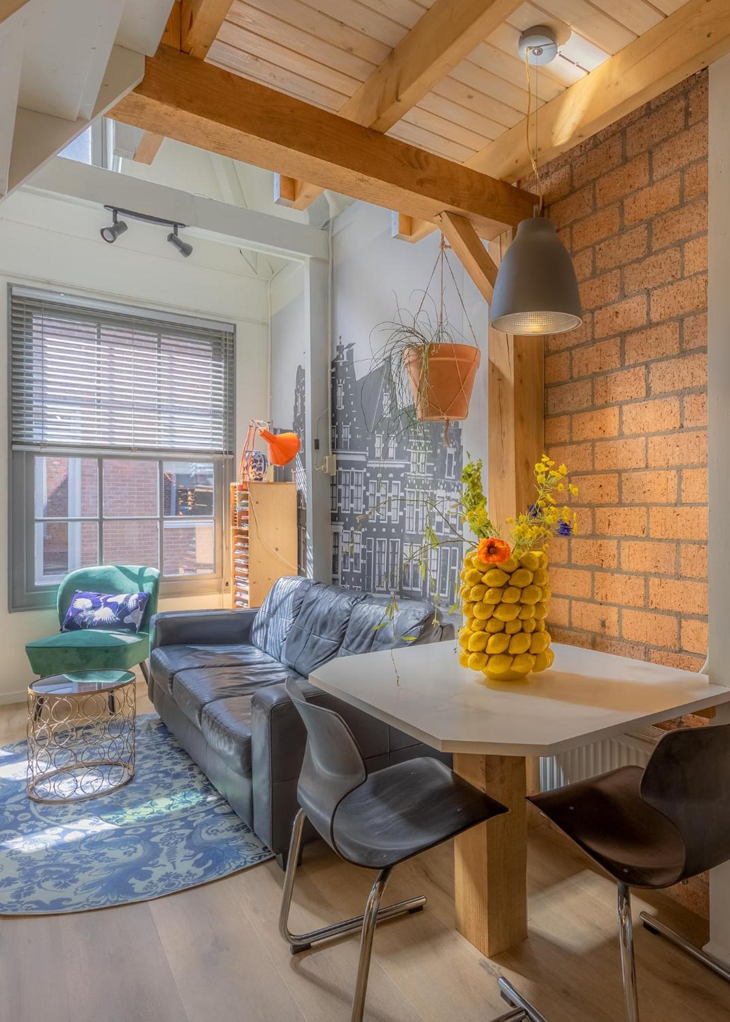 One-Bedroom House - Photo 28