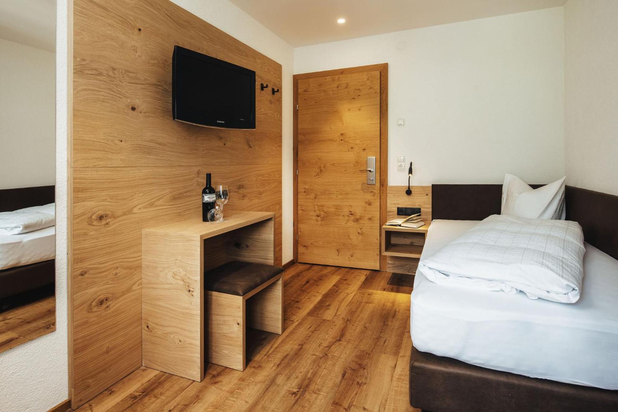 Single Room photo 2