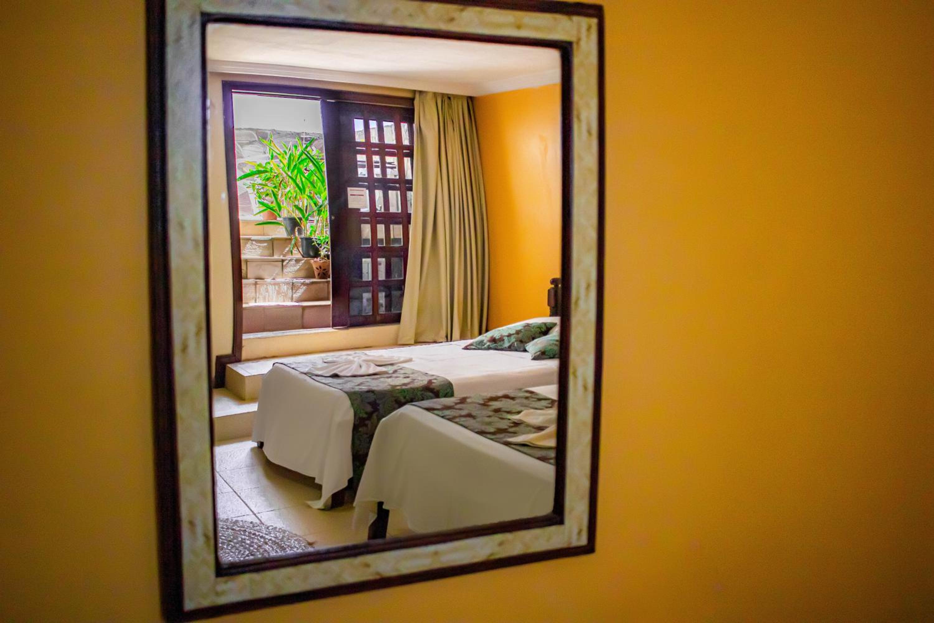 Quadruple Room with Side Sea View photo 2