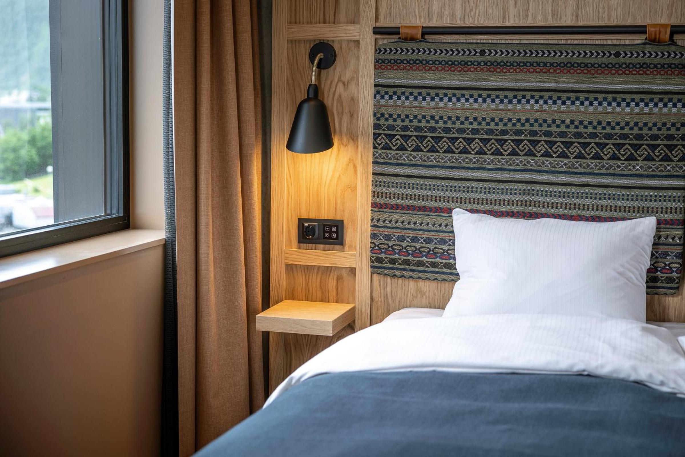 Standard Twin Room - Photo 3