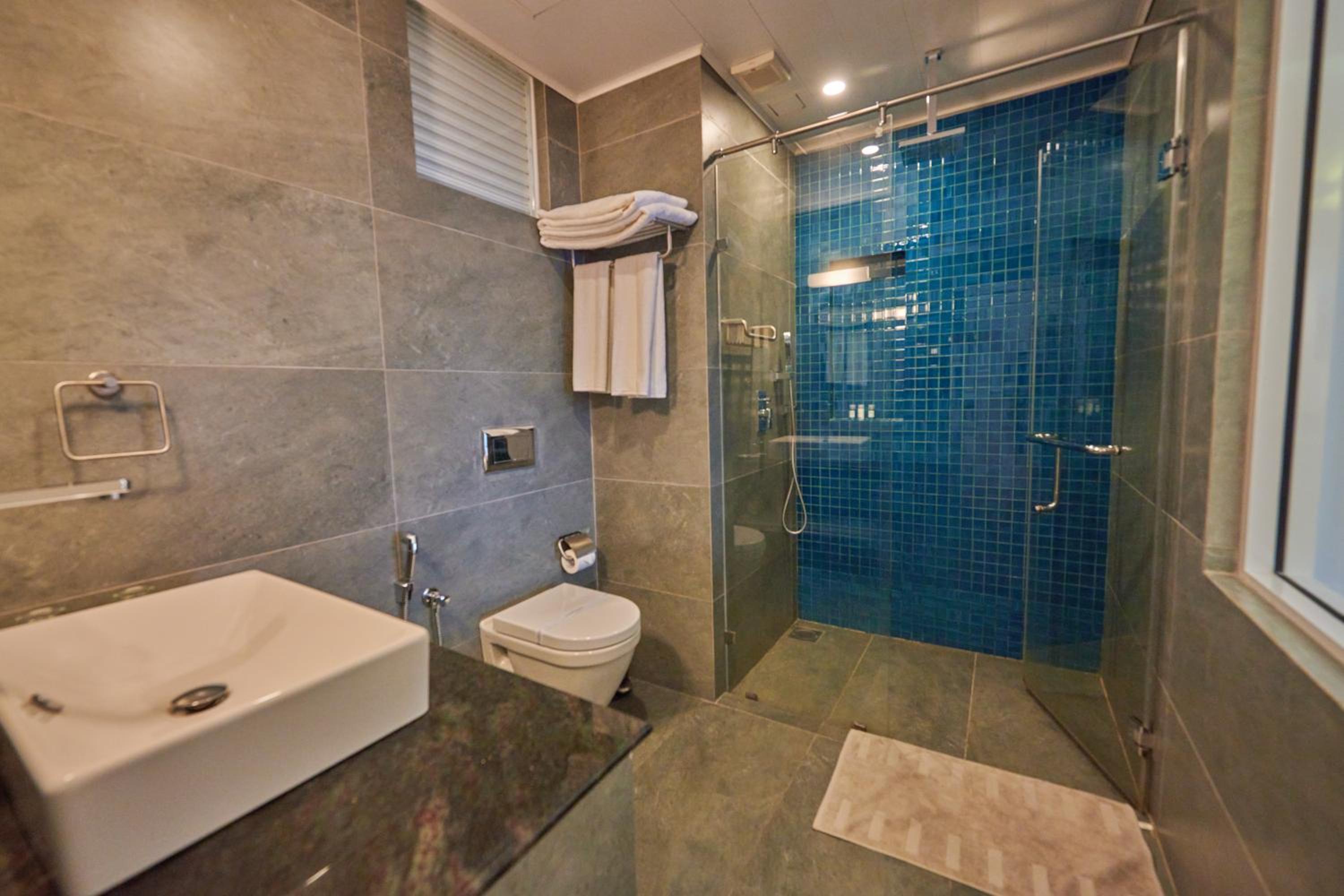 Deluxe Double or Twin Room with Sea View - Photo 24