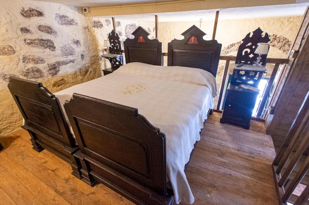 Deluxe Double Room with Extra Bed