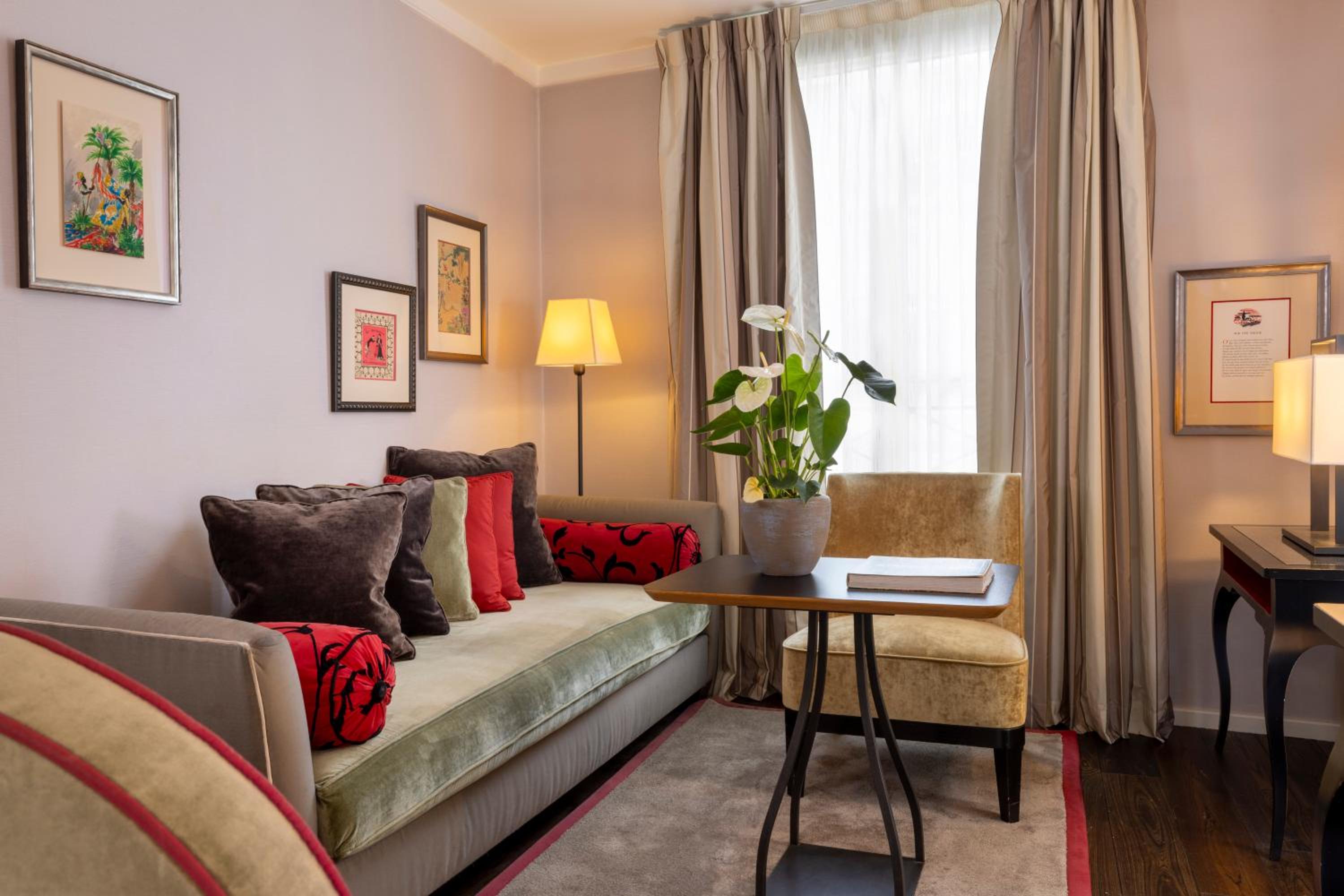 Executive Double or Twin Room - " La Parisienne" photo 2