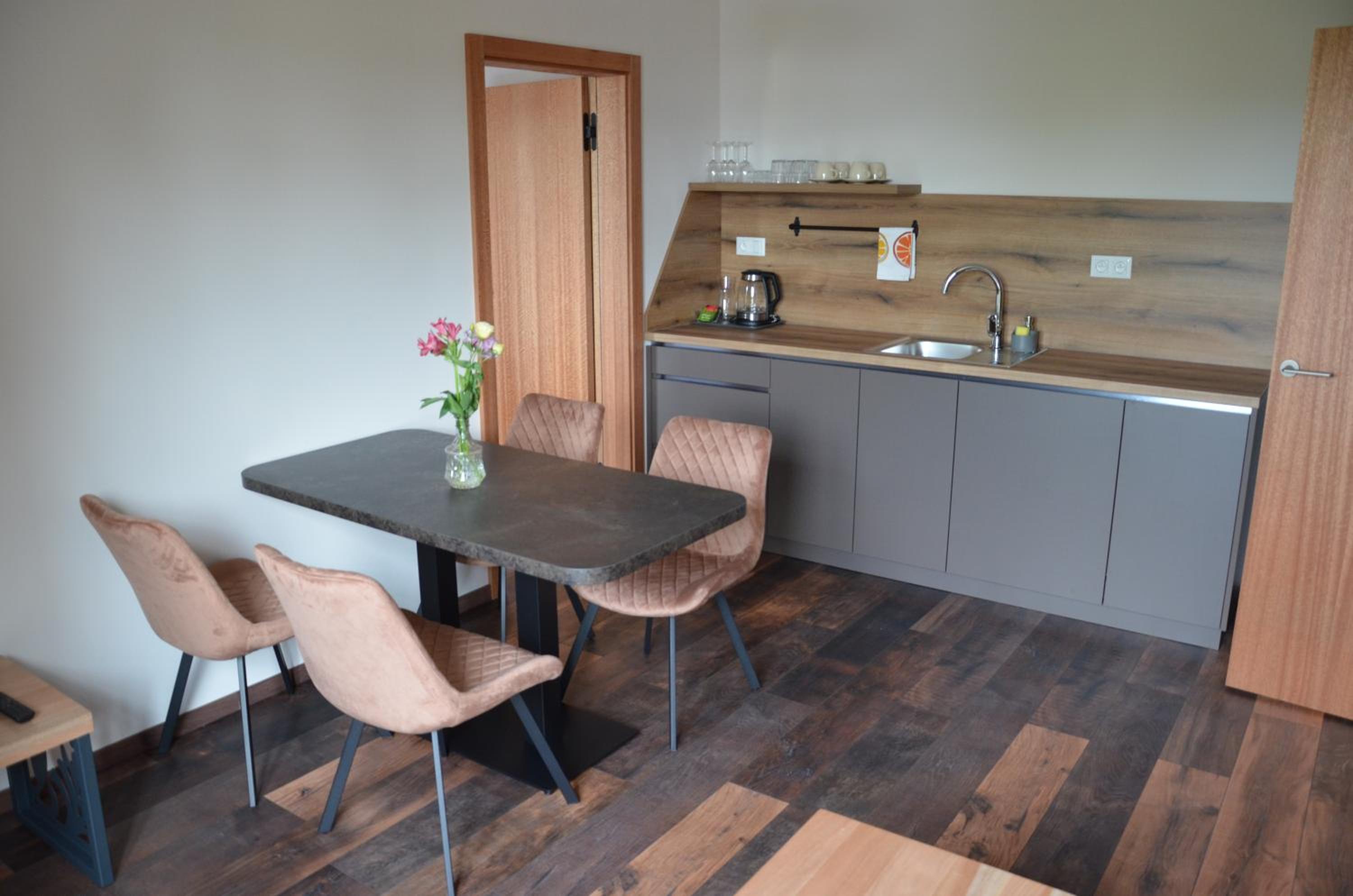 Deluxe Family Suite photo 1
