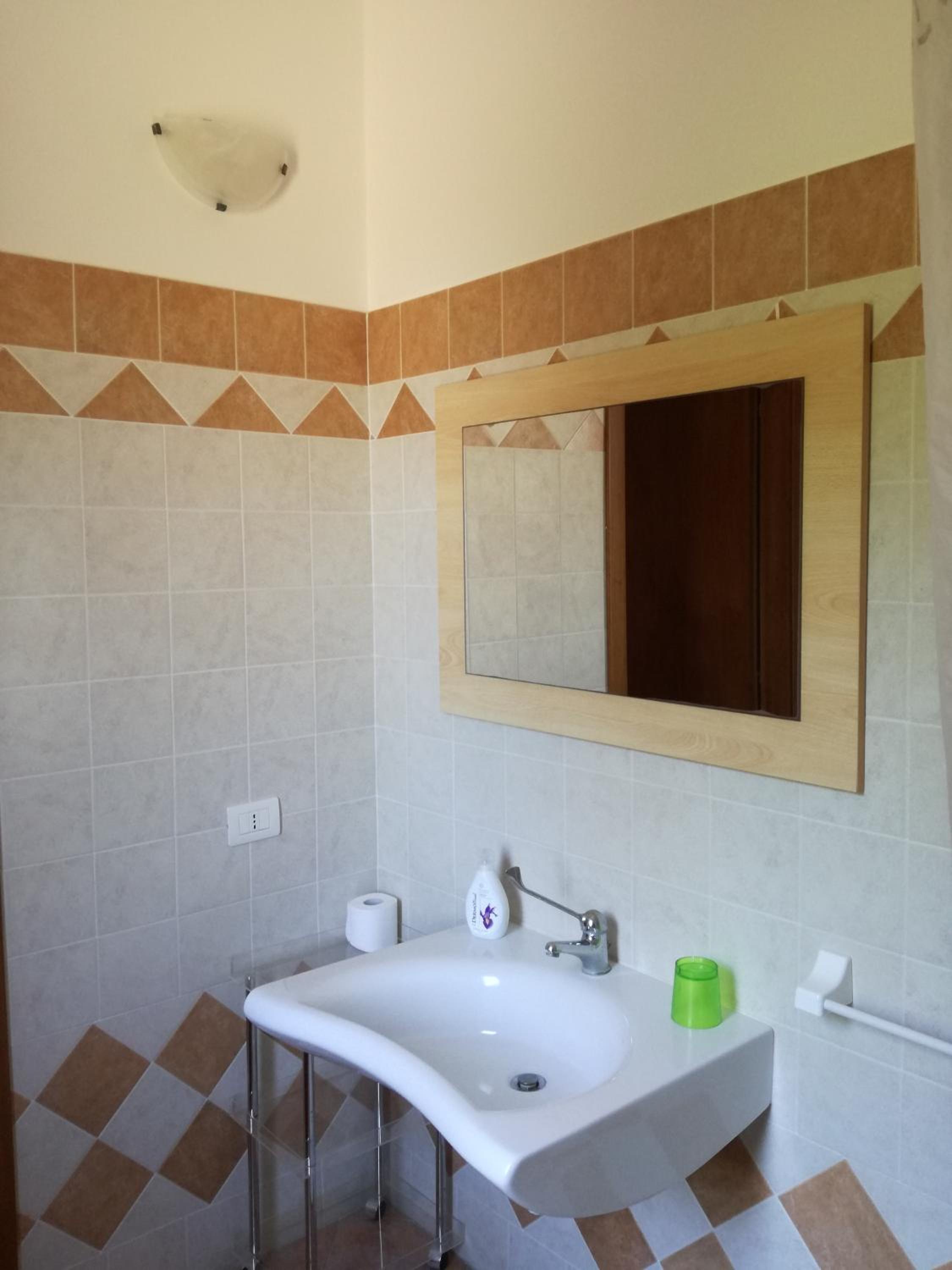 Budget Double Room photo 3