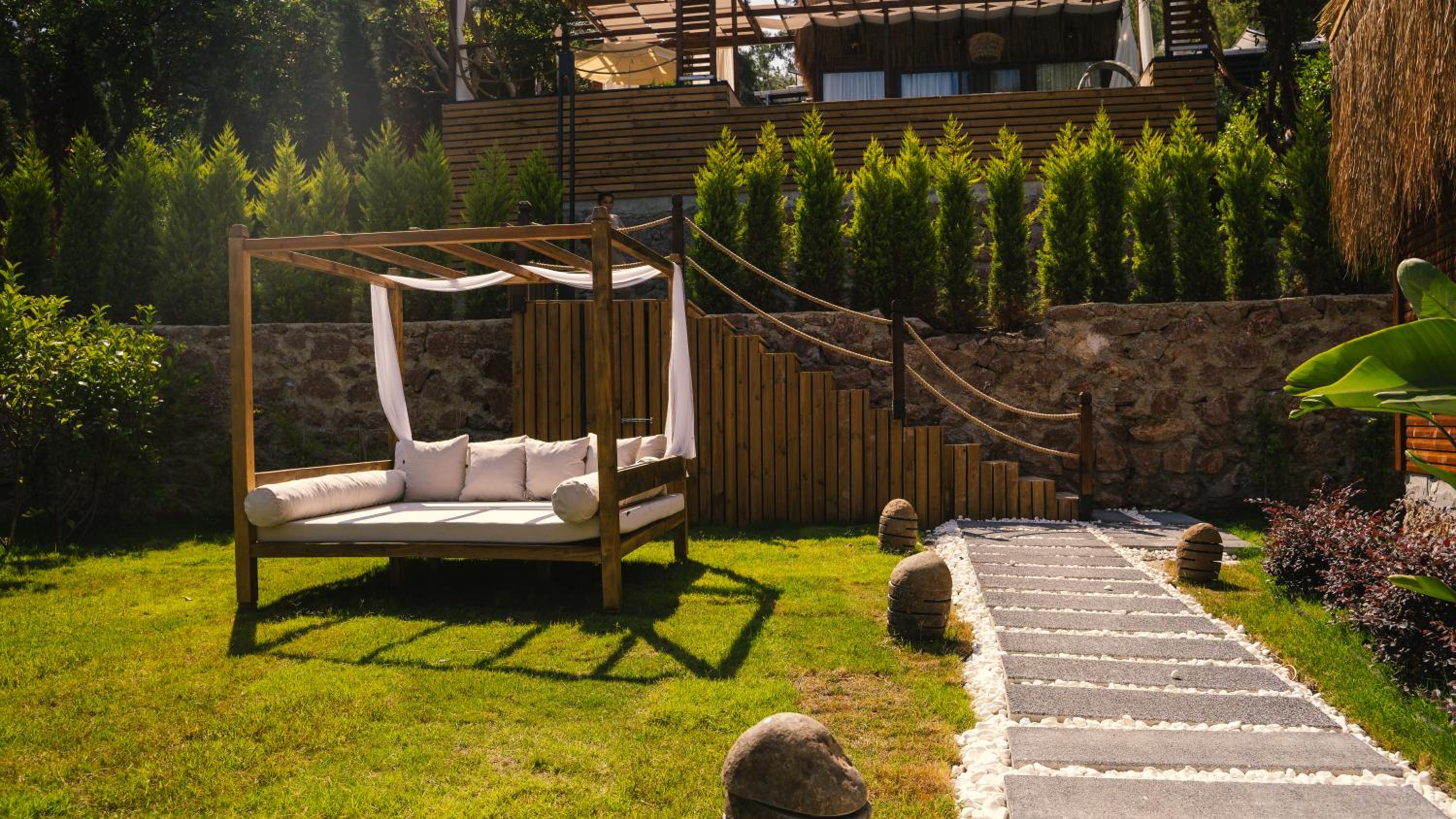Villa with Private Pool - Photo 2