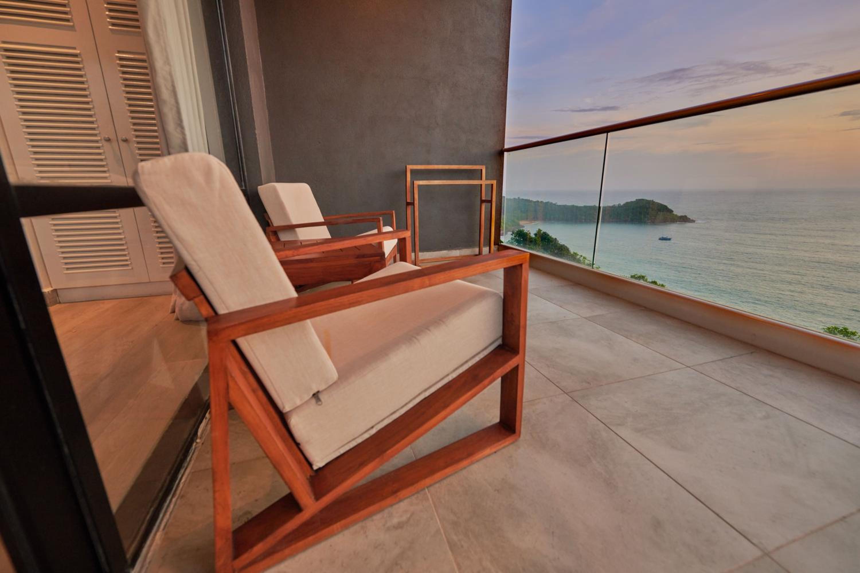 Deluxe Double Room with Panoramic View - Photo 23