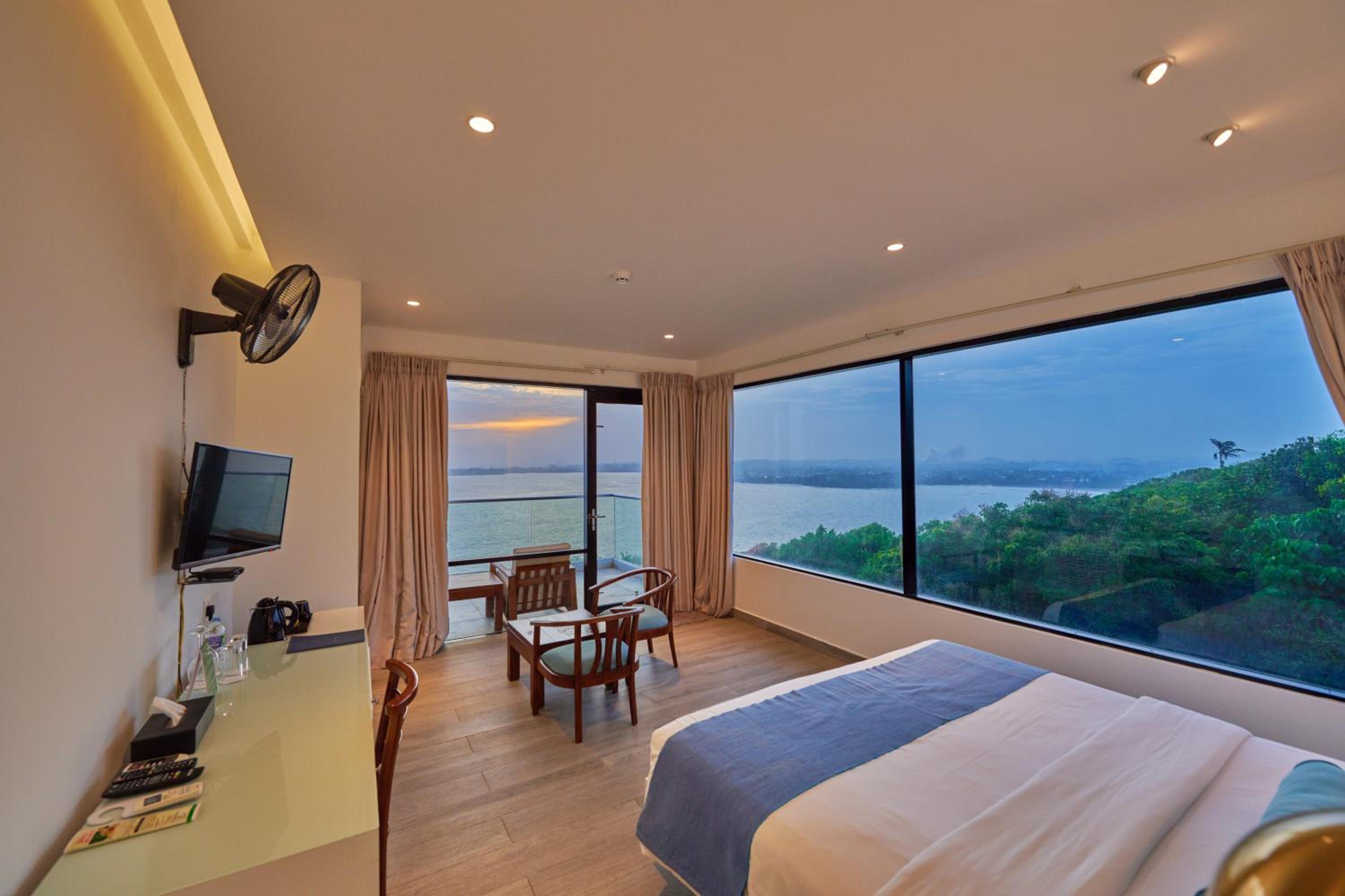 Deluxe Double Room with Panoramic View - Photo 28