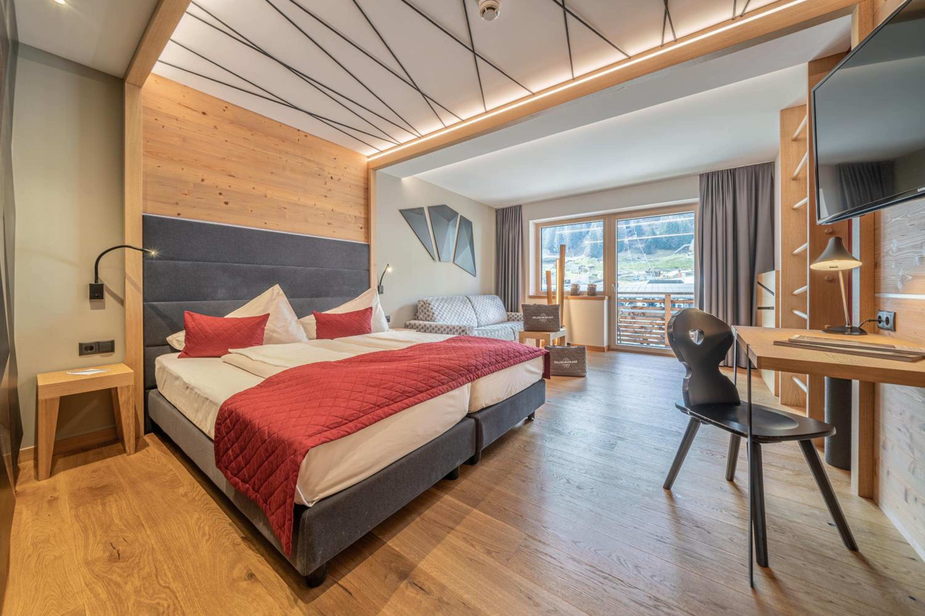 Superior King Room