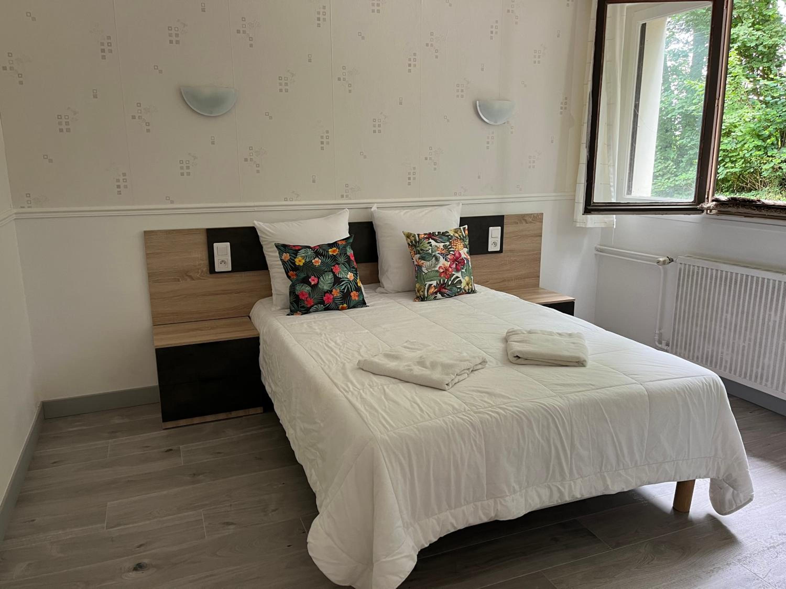 Apartment - Photo 2