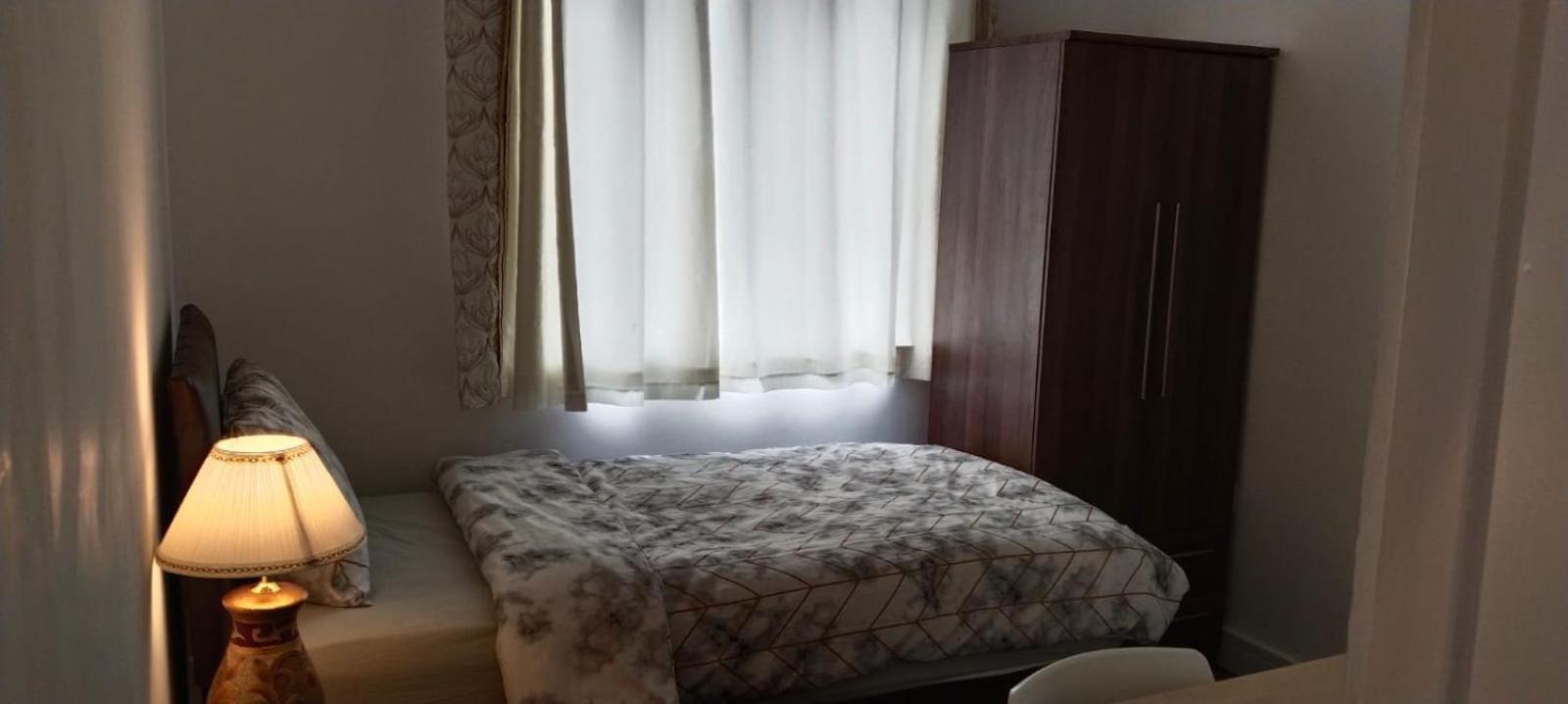 Single Room with Private Bathroom photo 2