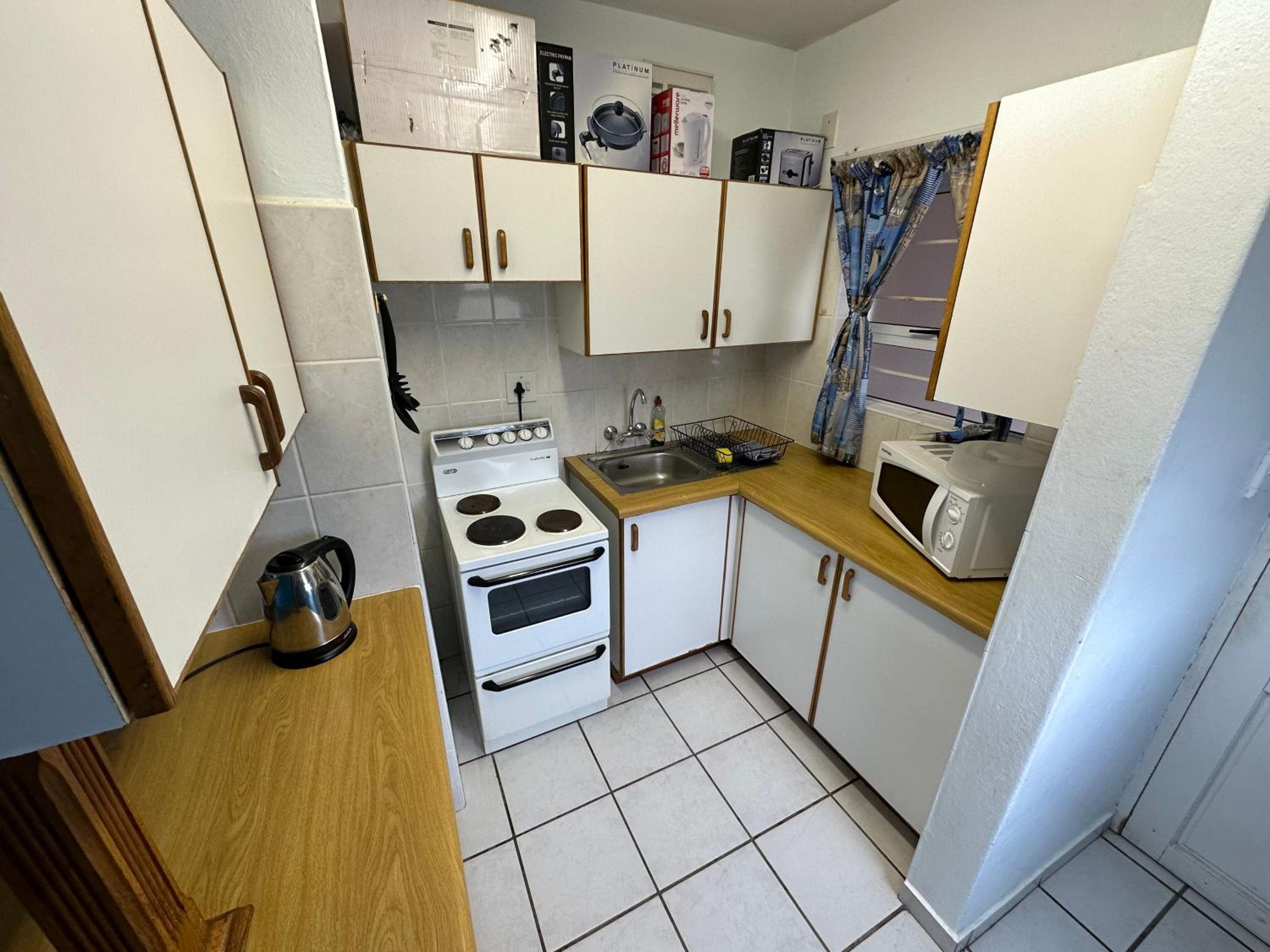 One-Bedroom Apartment photo 2