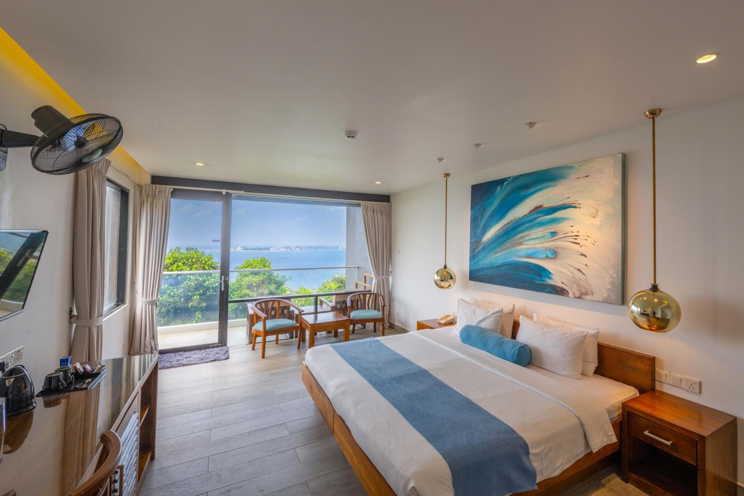 Quarto Duplo ou Twin Deluxe com Vista Parcial para o Mar