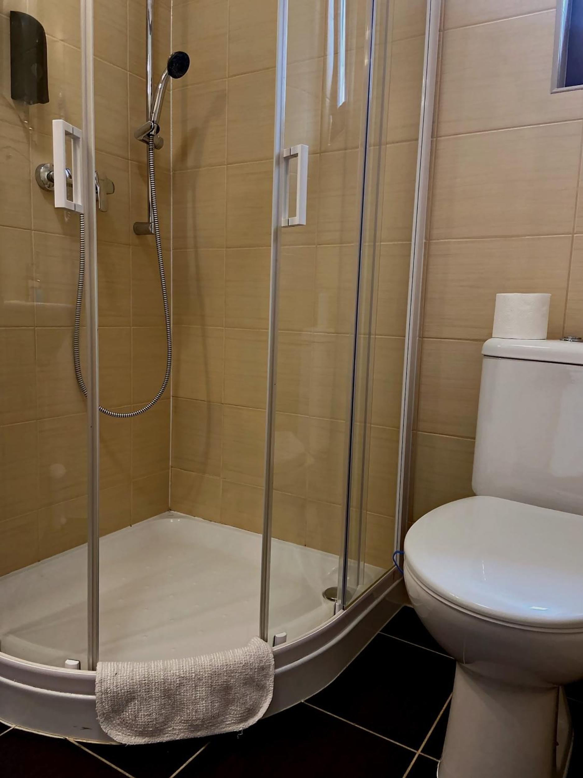 Double Room with Extra Bed - Photo 5