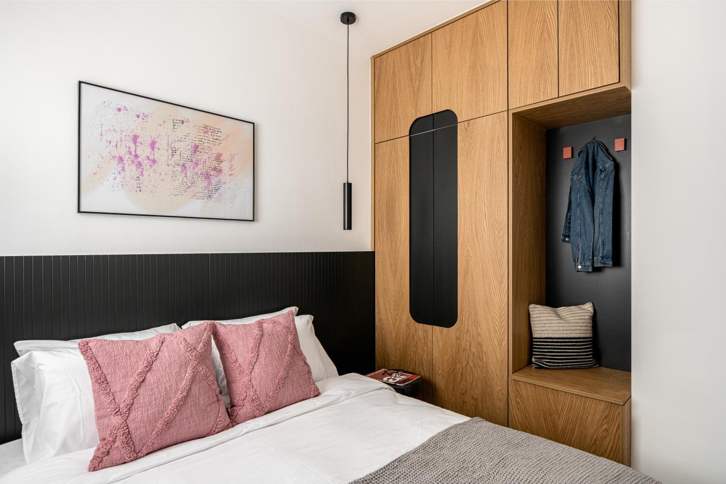 Two-Bedroom Apartment - Photo 16