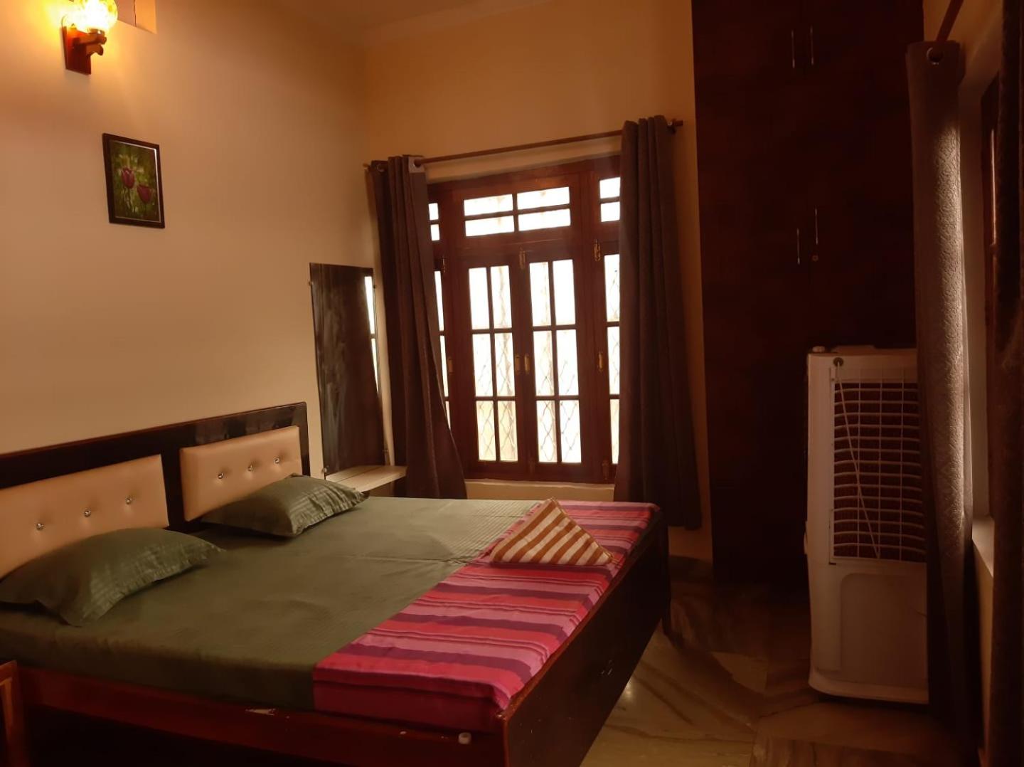 Budget Double Room photo 3